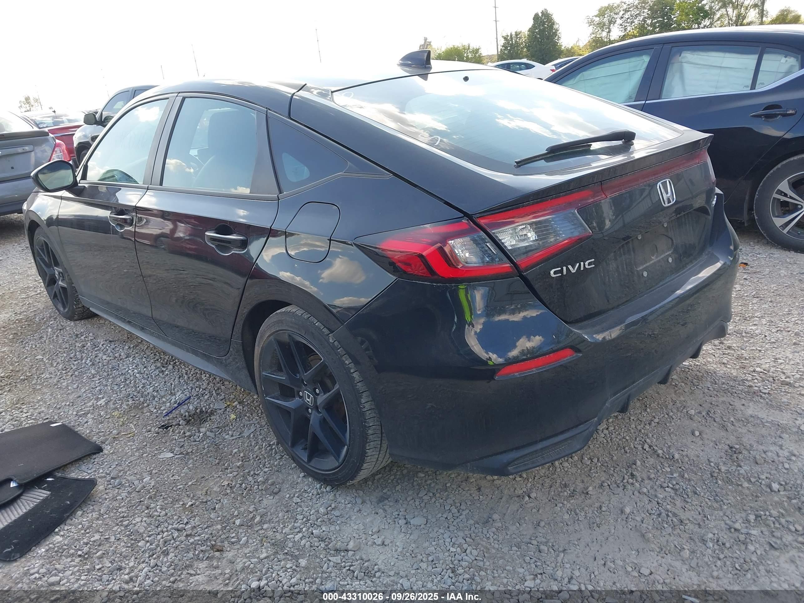 HONDA CIVIC image 3