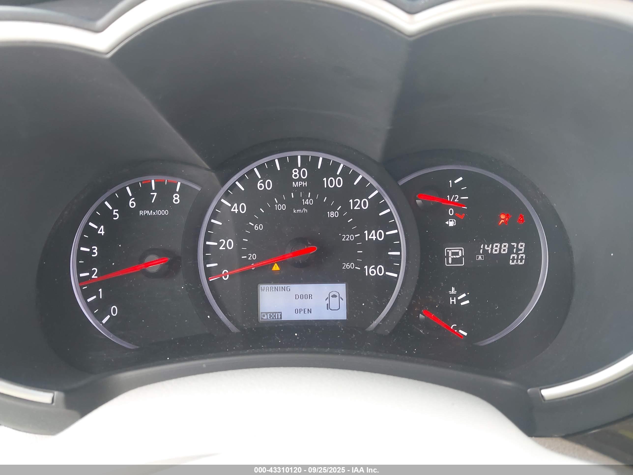 NISSAN QUEST image 7