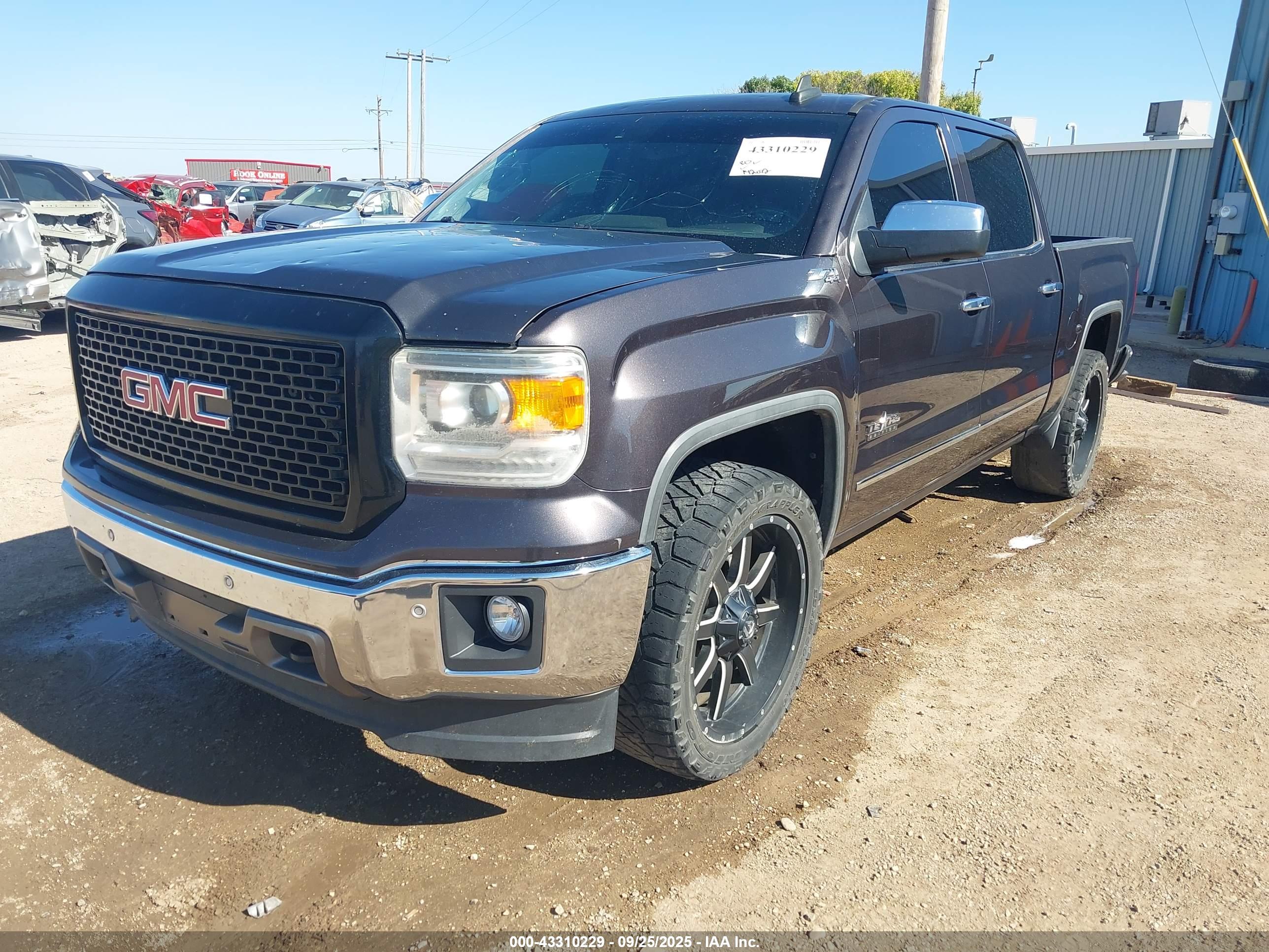 GMC SIERRA image 2