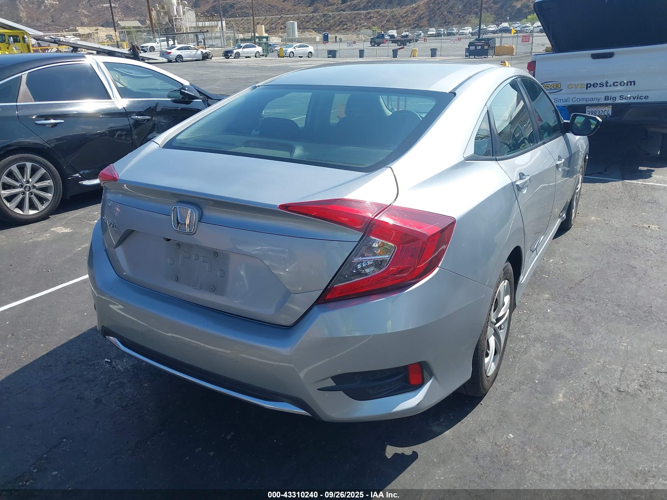 HONDA CIVIC image 4