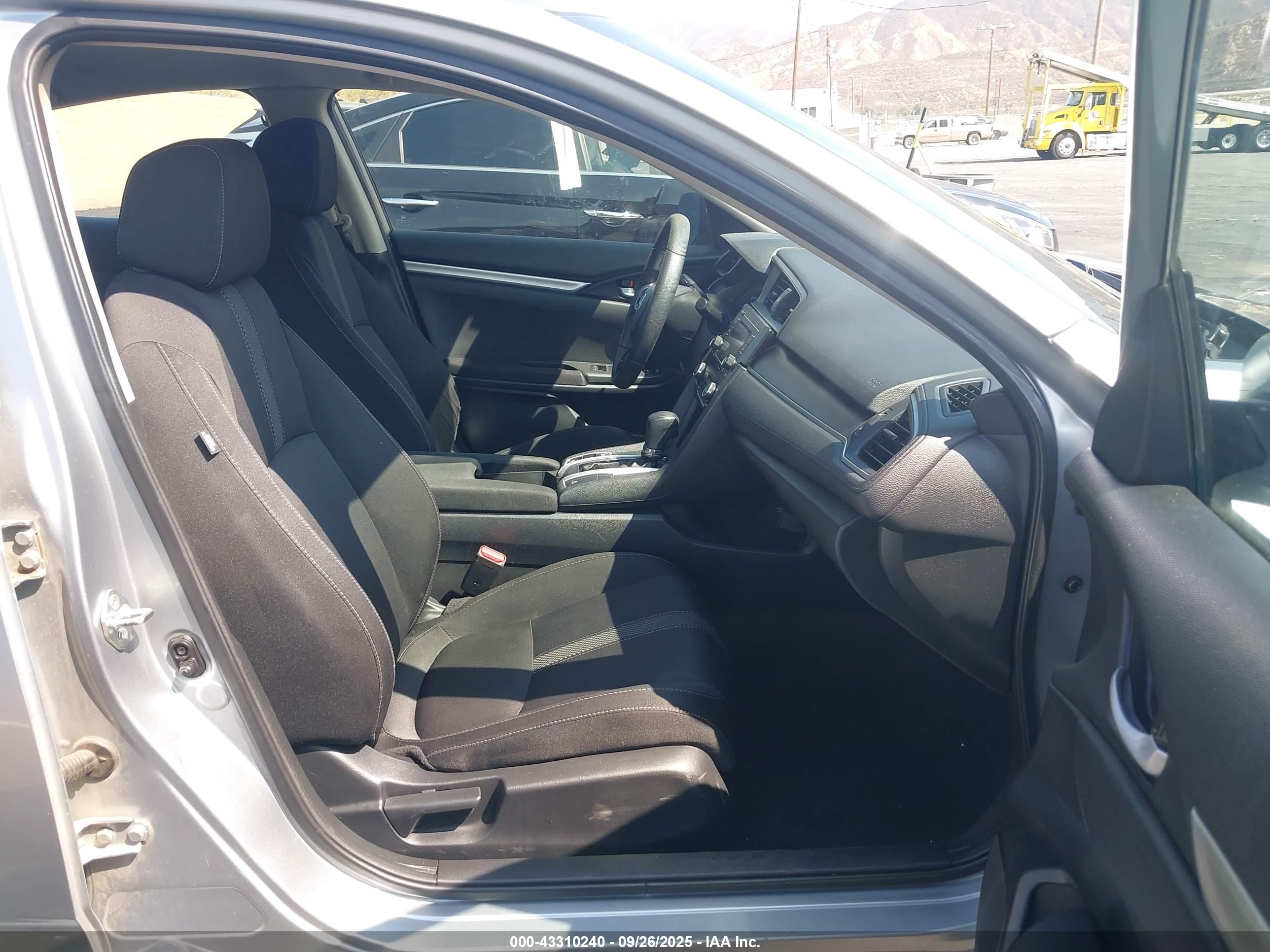 HONDA CIVIC image 5