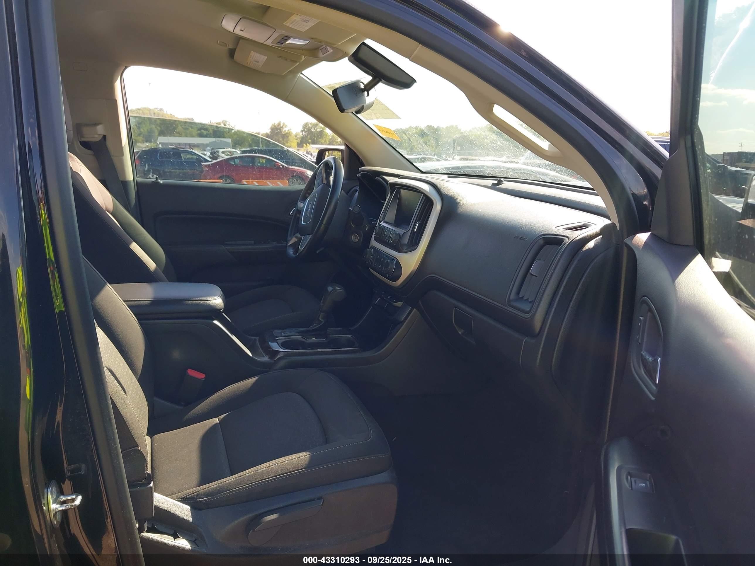 GMC CANYON image 5