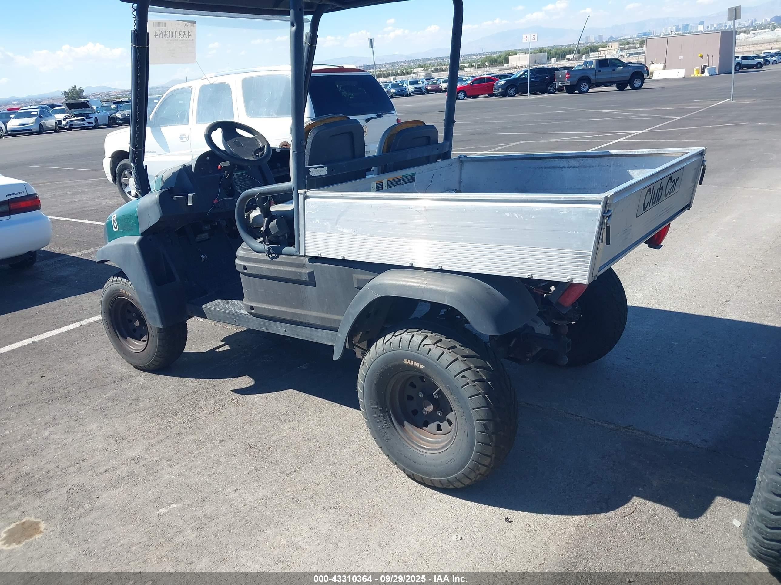 CLUB CAR image 3