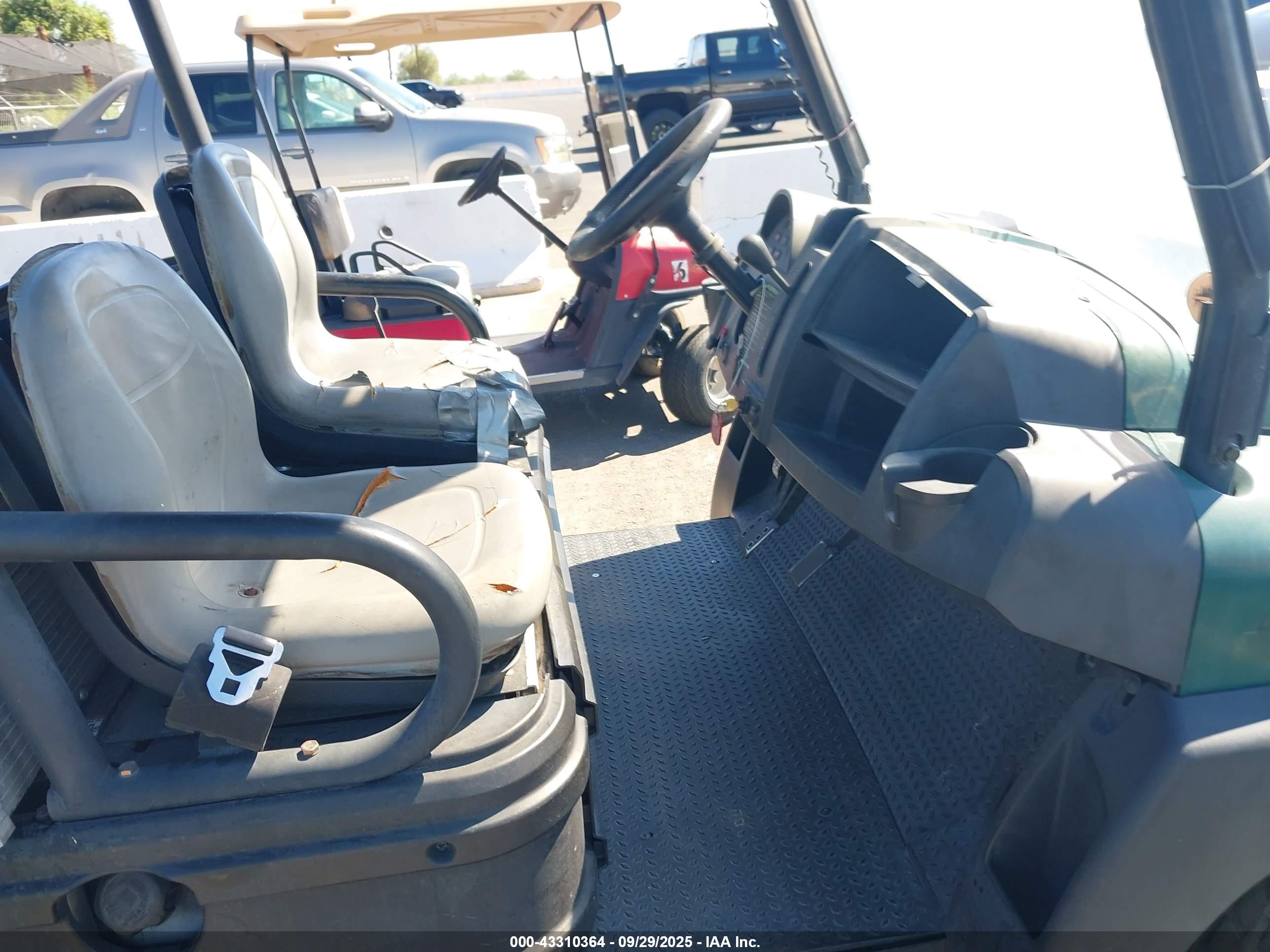 CLUB CAR image 5