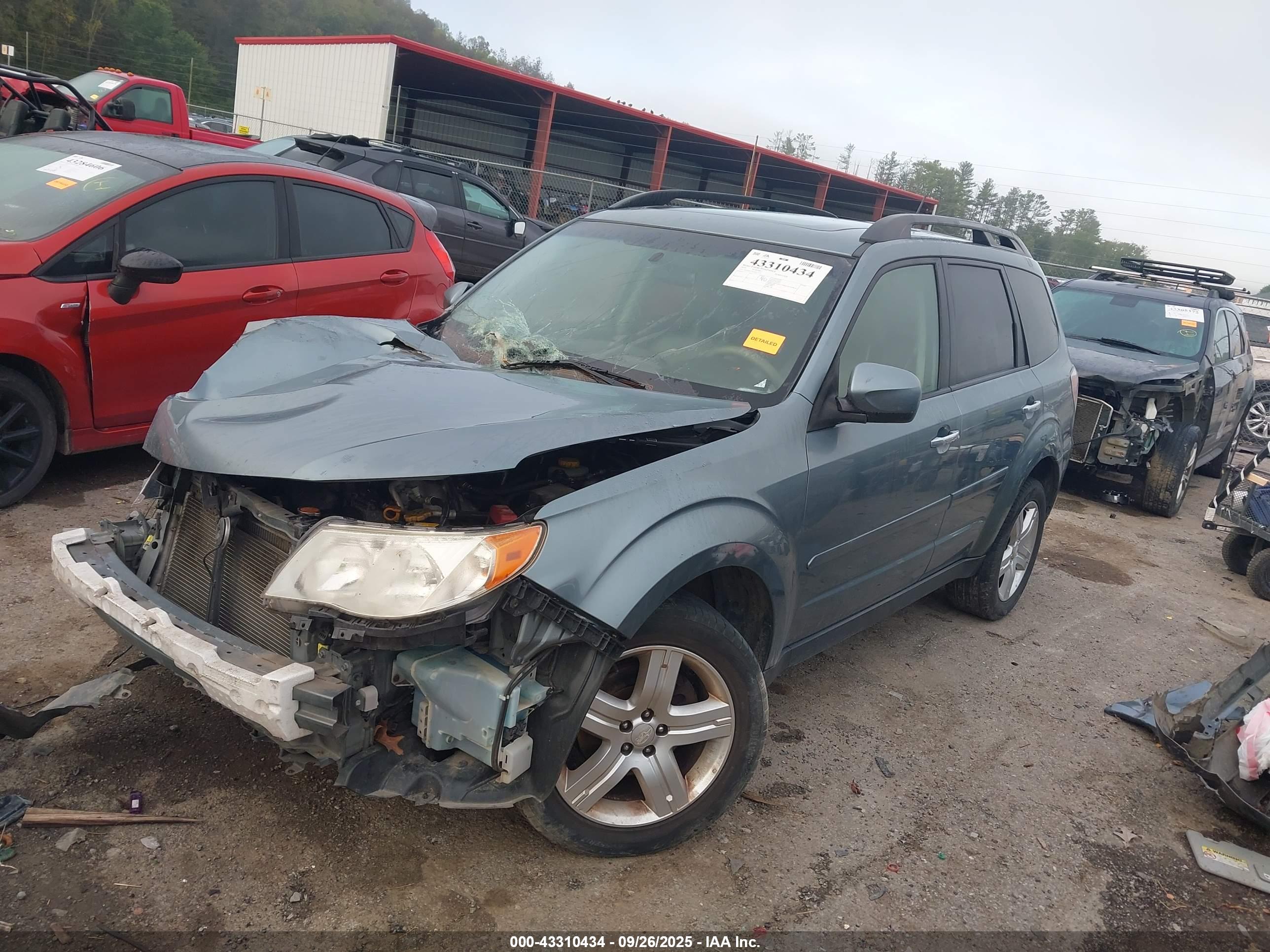 SUBARU FORESTER image 2