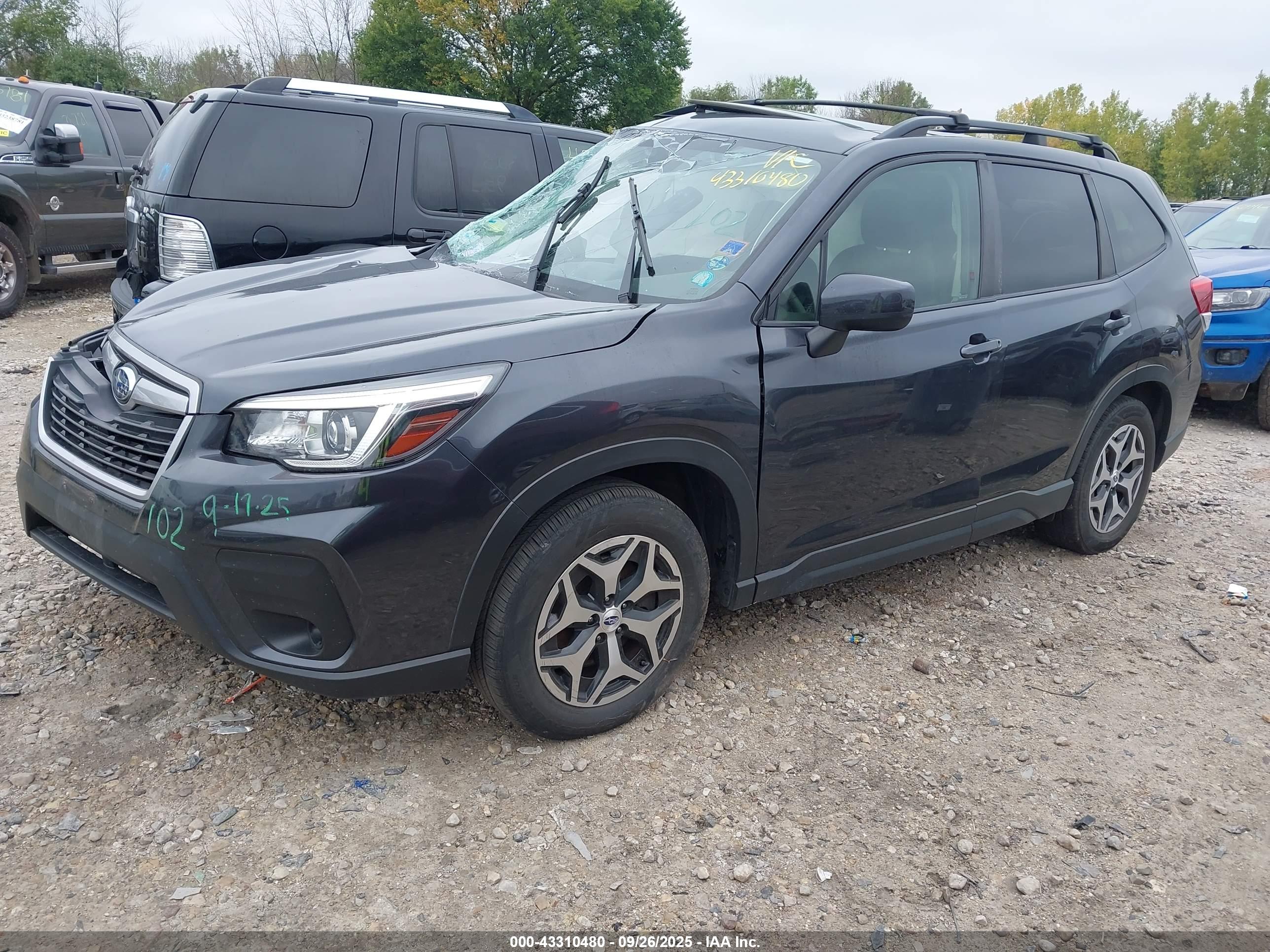 SUBARU FORESTER image 2