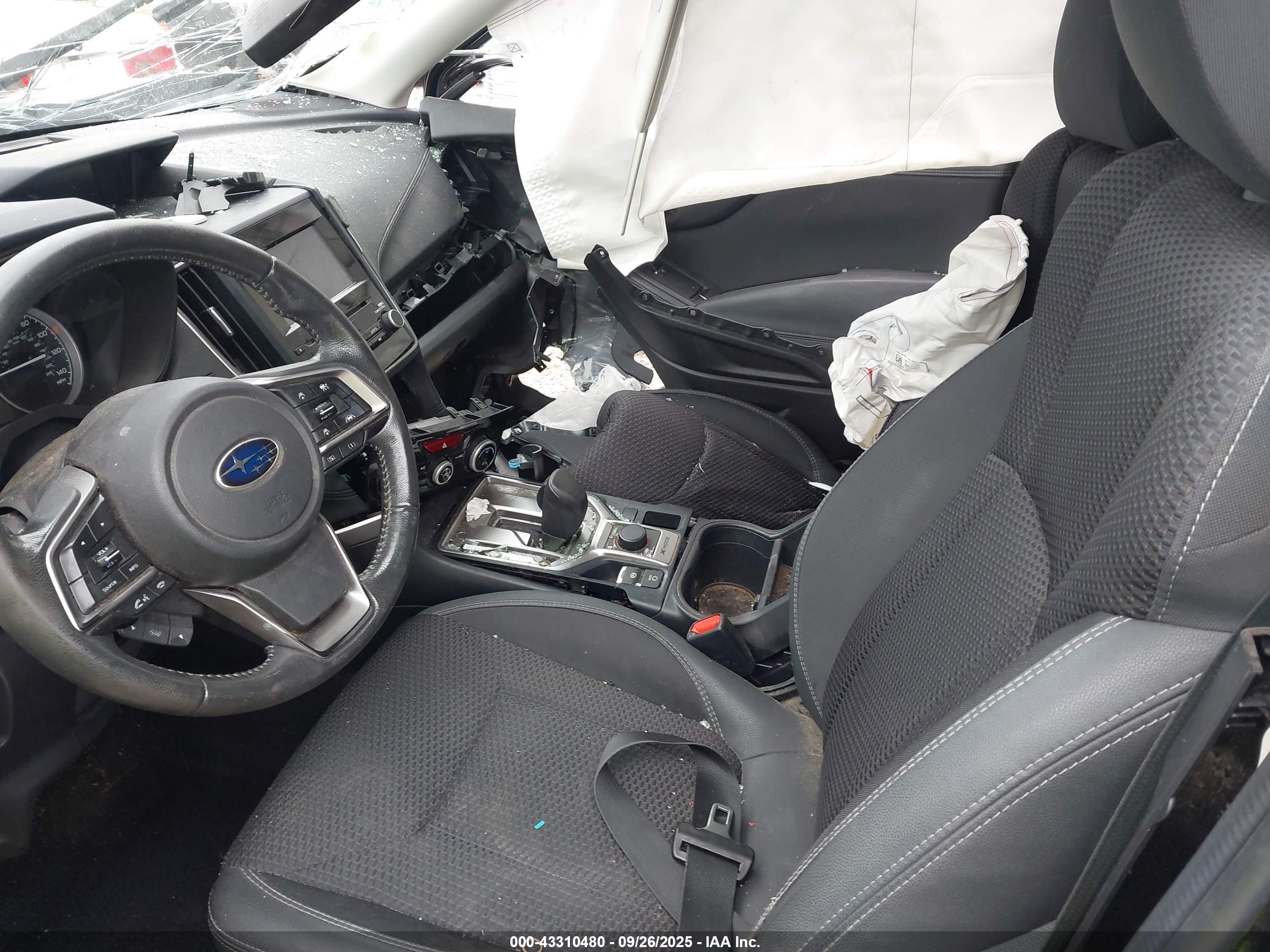 SUBARU FORESTER image 5