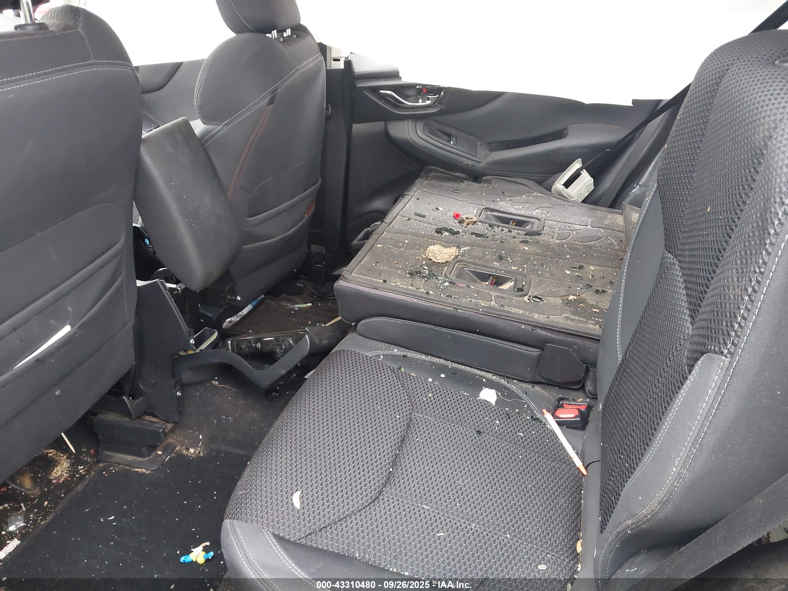 SUBARU FORESTER image 8