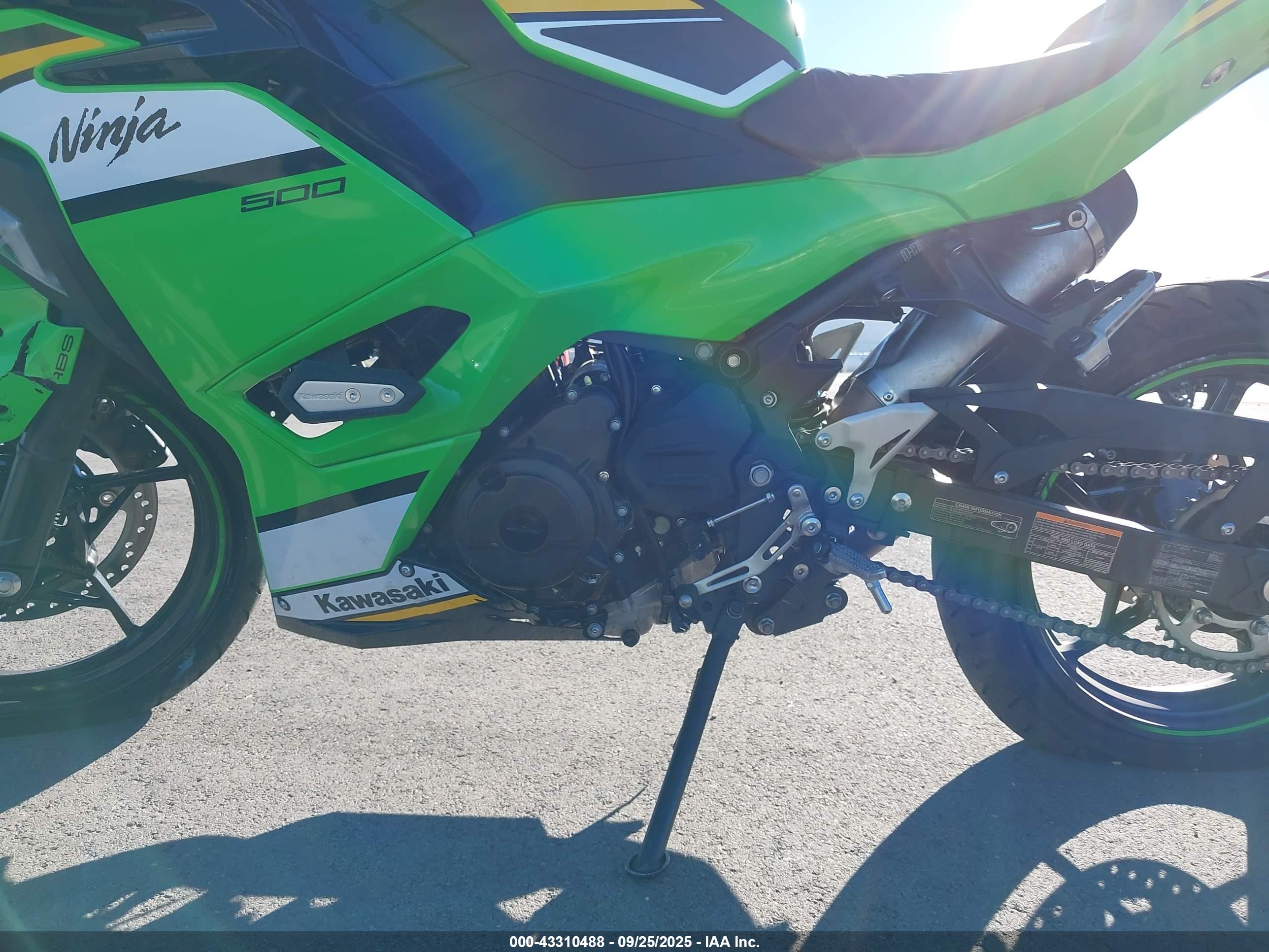 KAWASAKI EX500 image 9