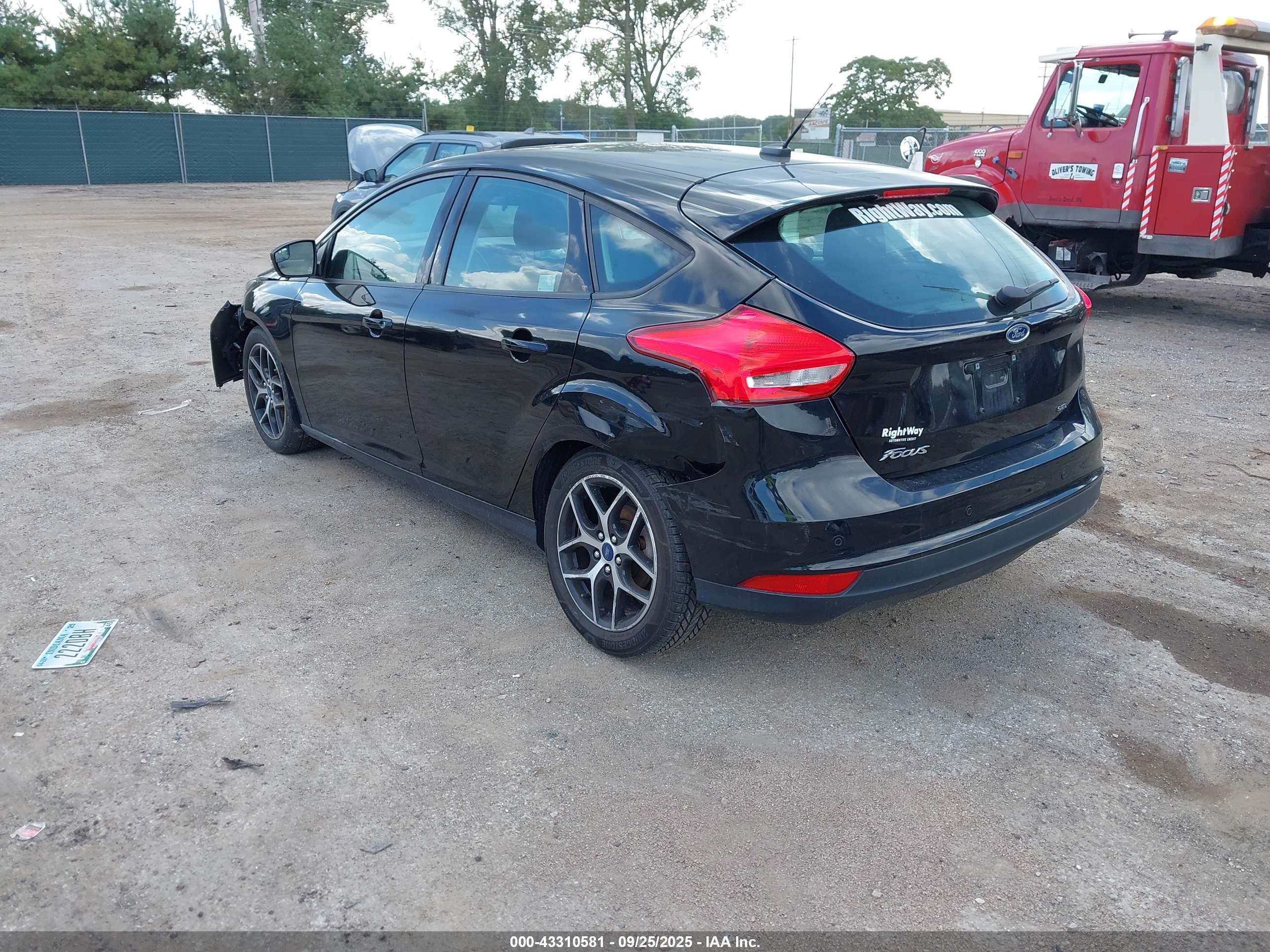 FORD FOCUS image 3