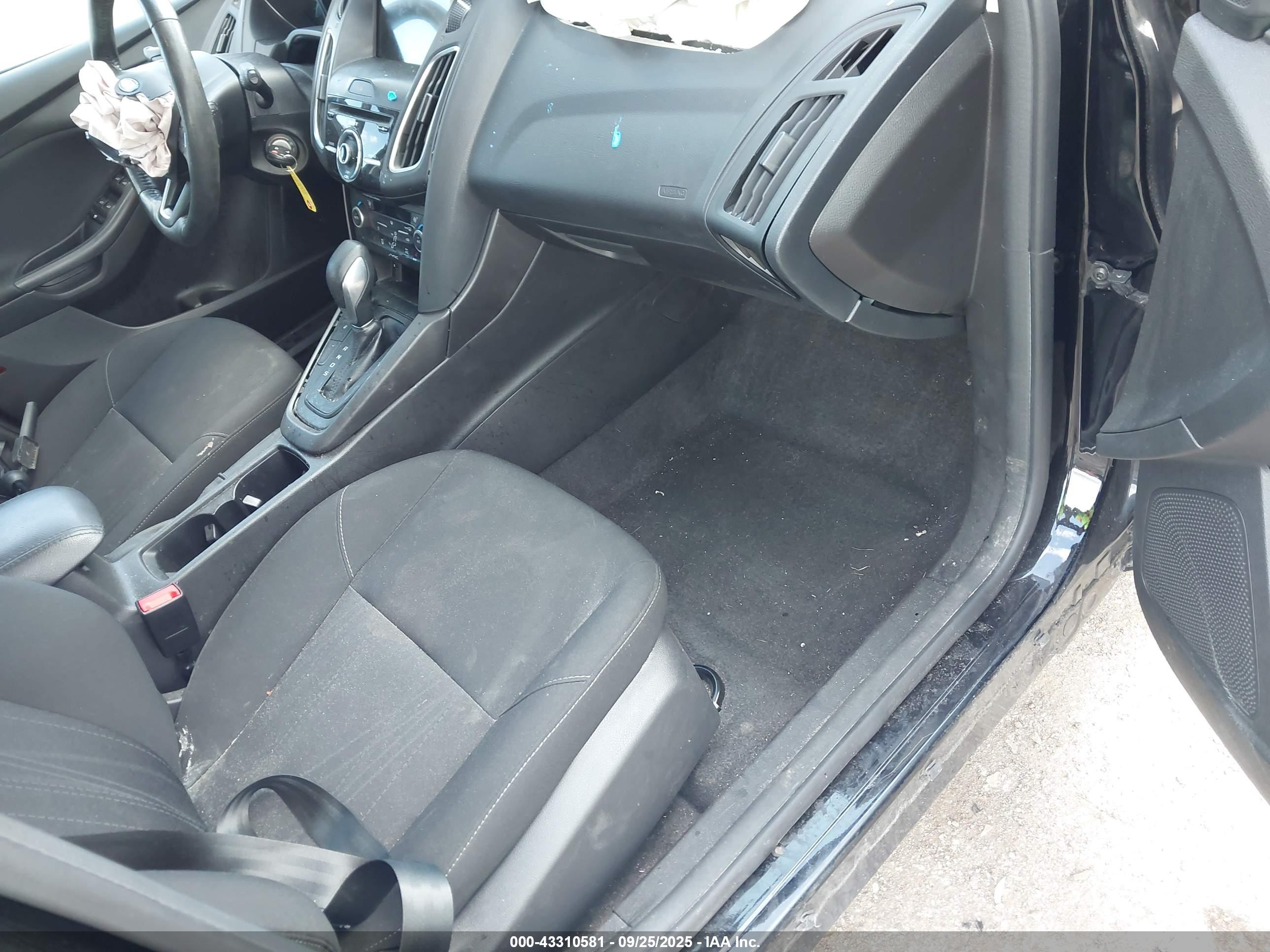 FORD FOCUS image 5