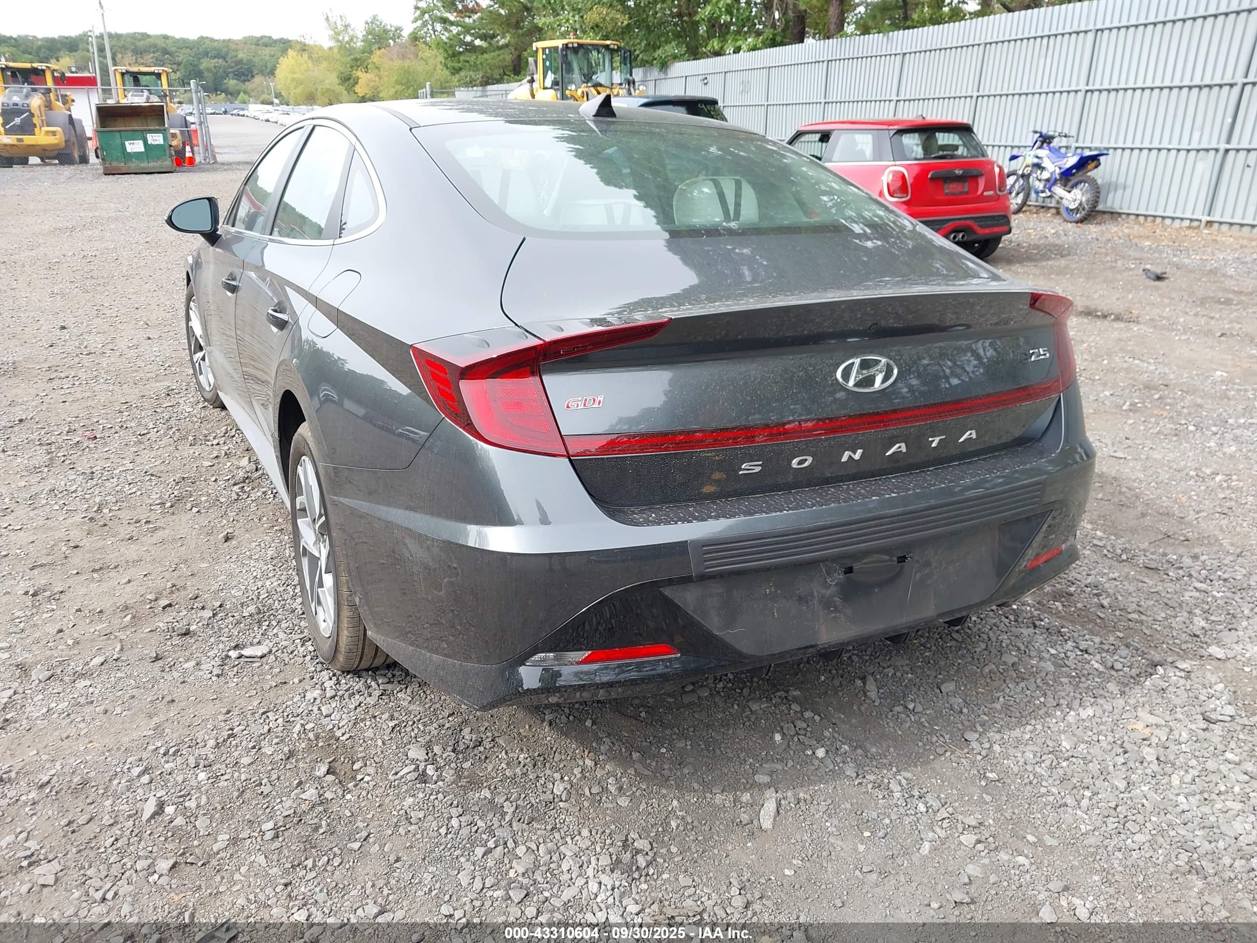 HYUNDAI SONATA image 3