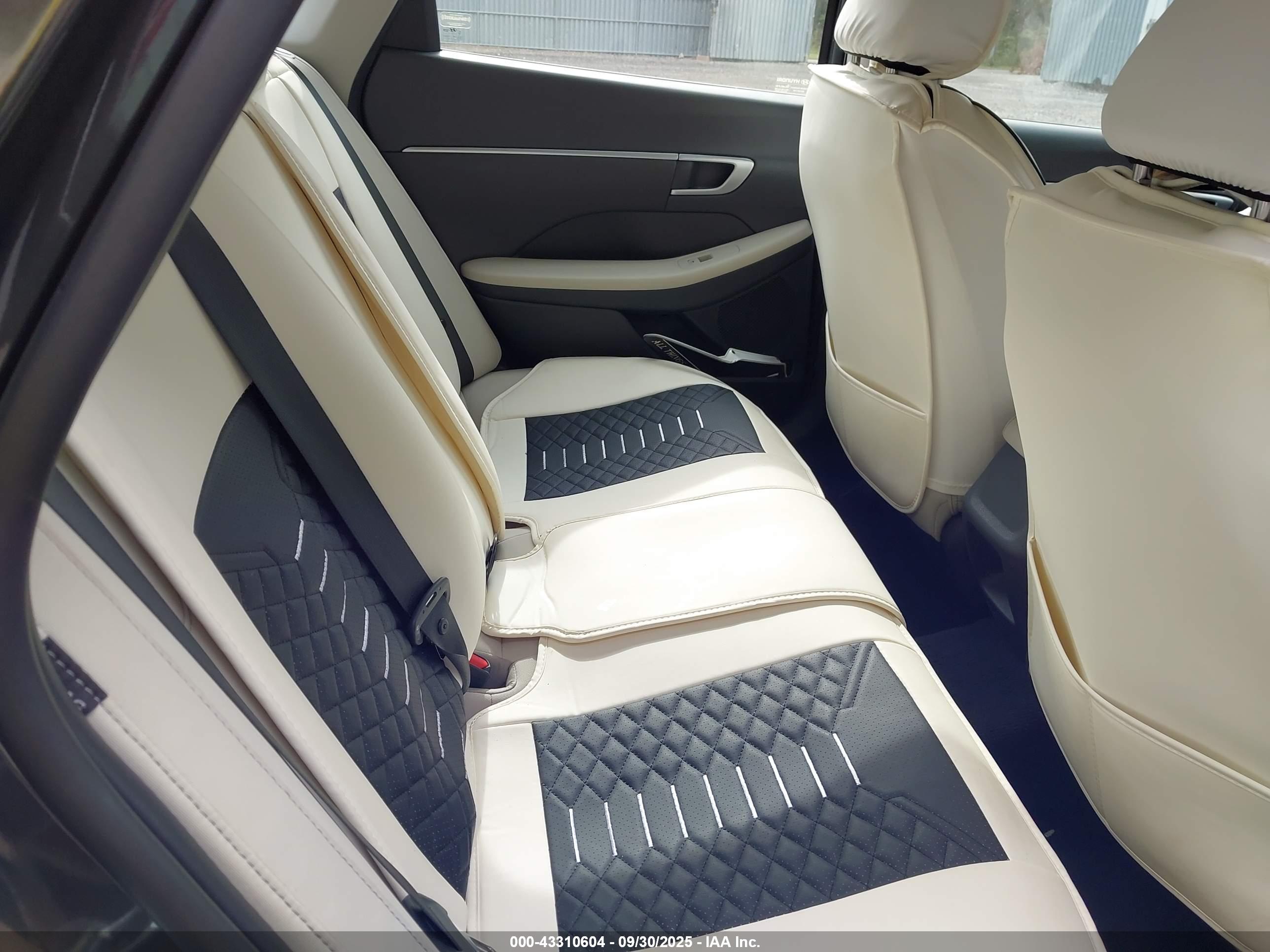 HYUNDAI SONATA image 8