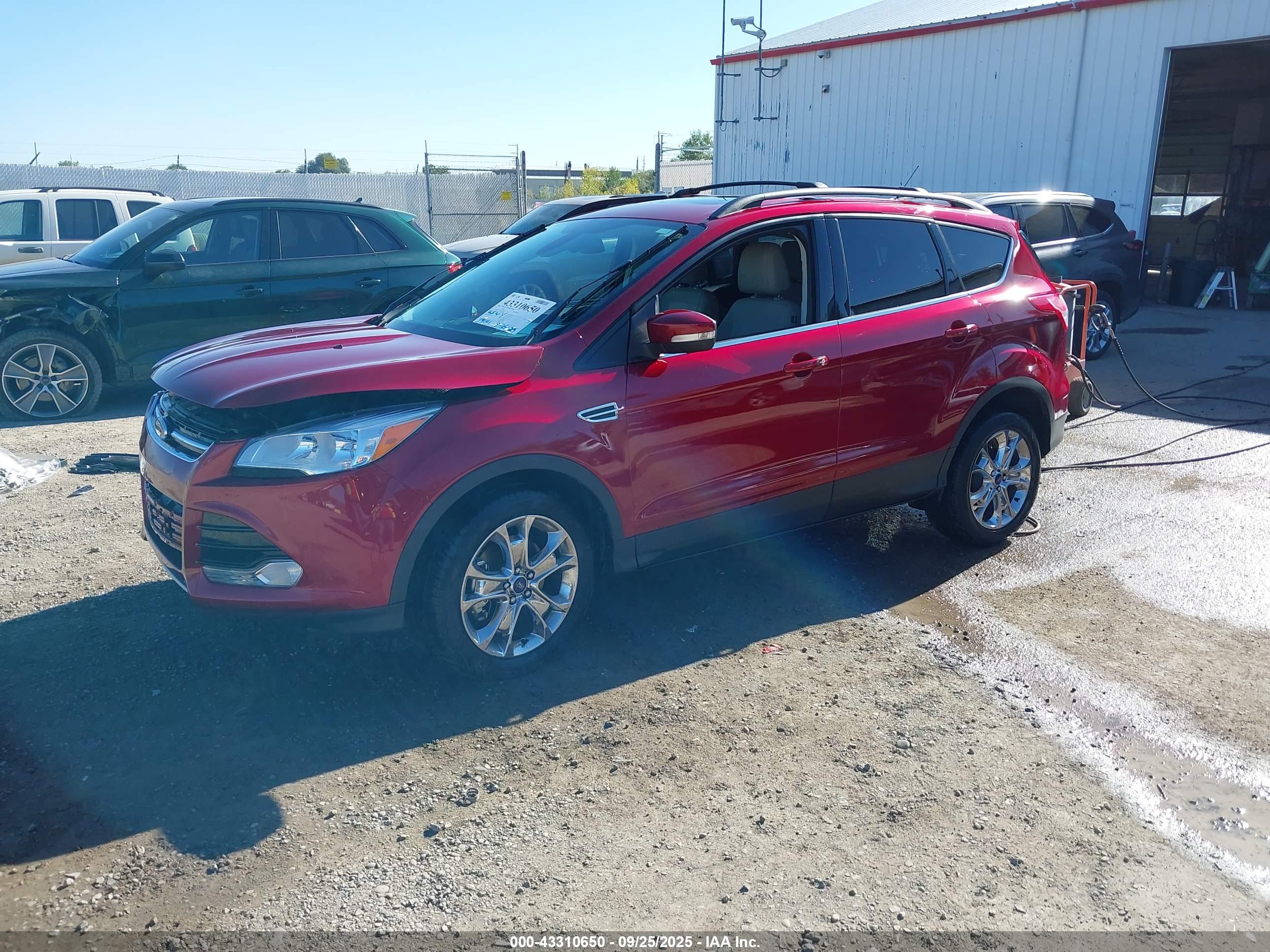 FORD ESCAPE image 2