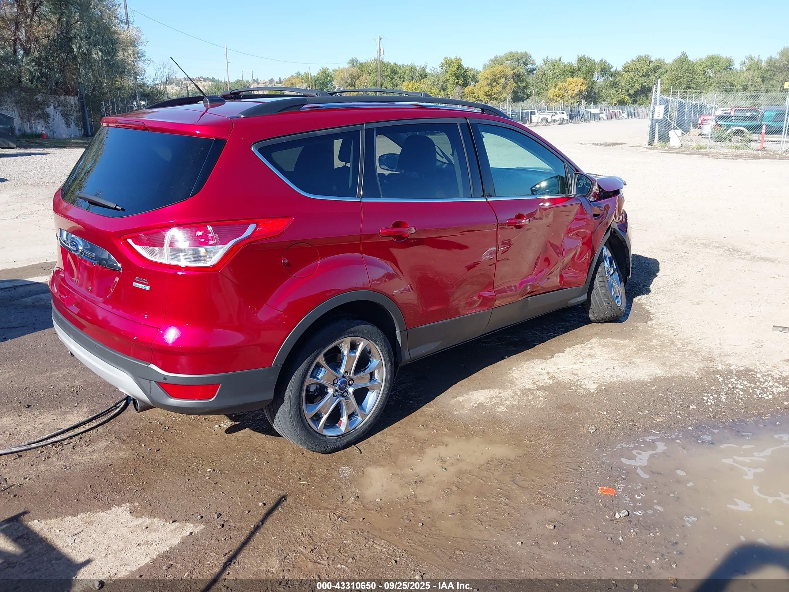 FORD ESCAPE image 4
