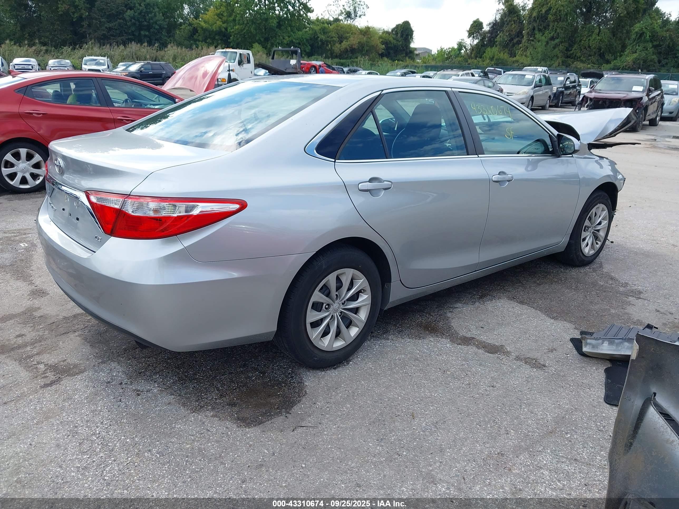 TOYOTA CAMRY image 4