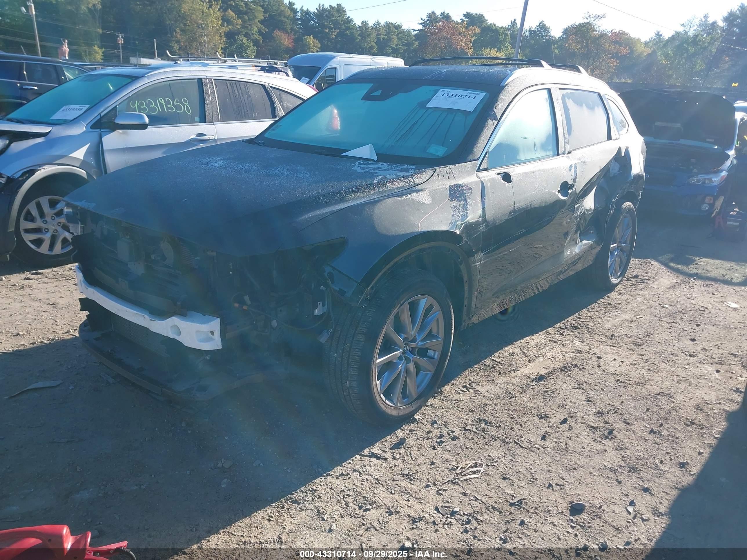 MAZDA CX-9 image 2