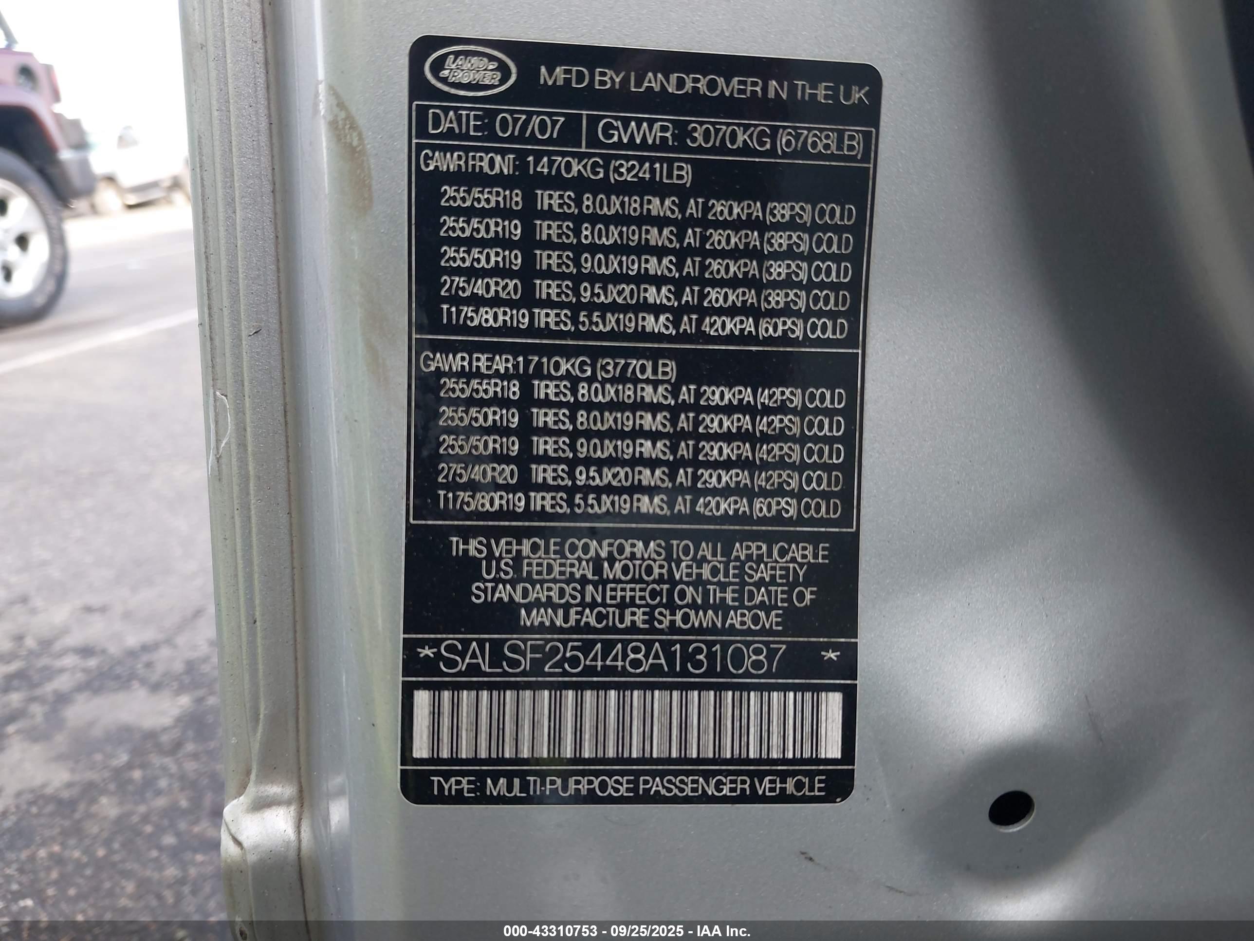 LAND ROVER image 9