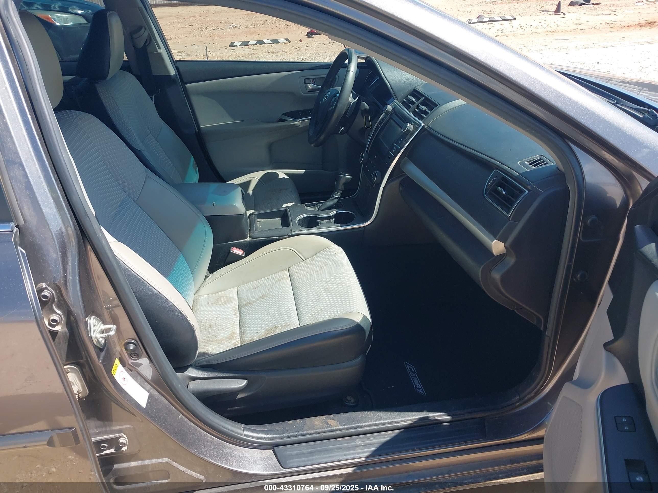 TOYOTA CAMRY image 5