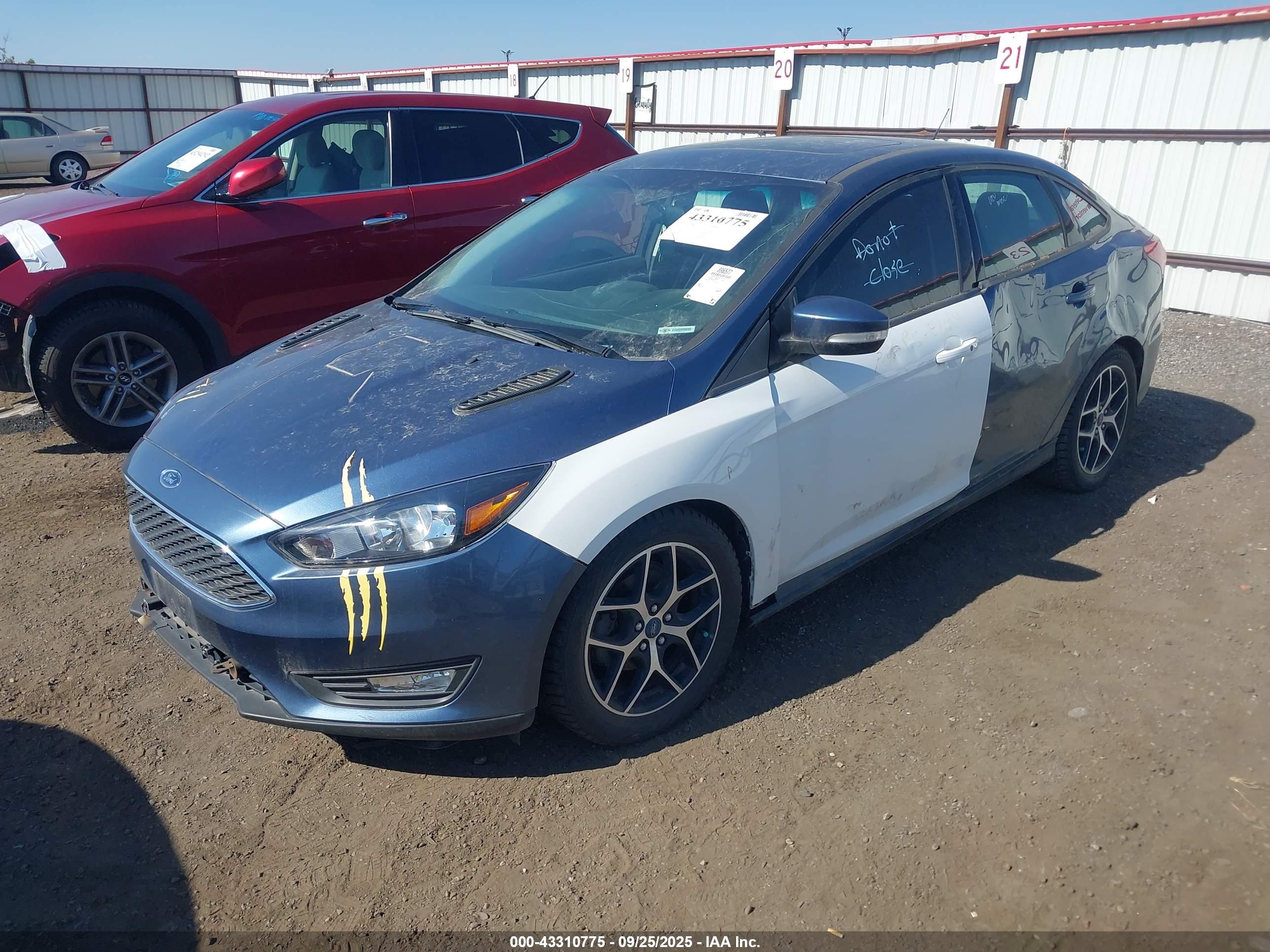 FORD FOCUS image 2