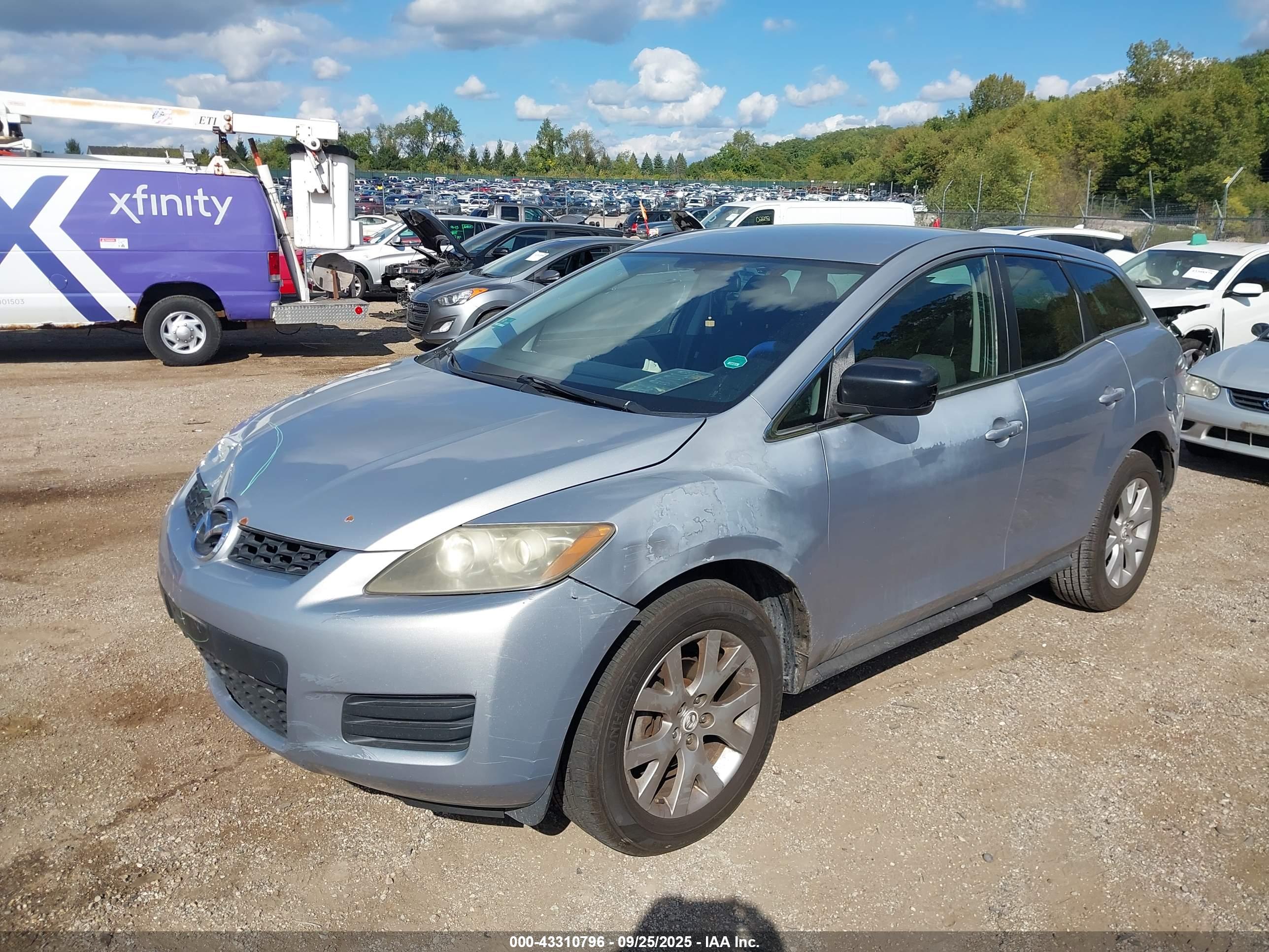 MAZDA CX-7 image 2