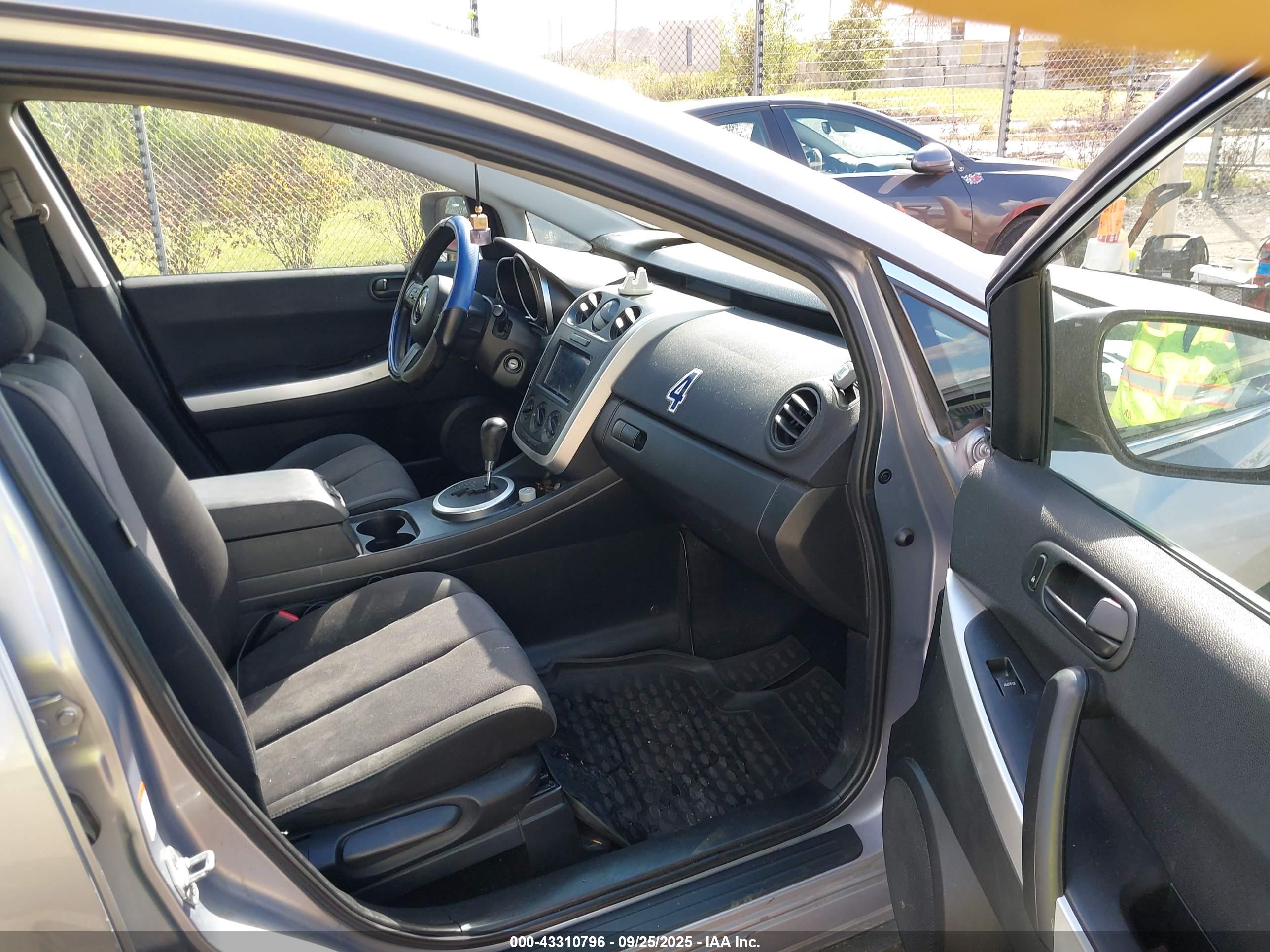 MAZDA CX-7 image 5