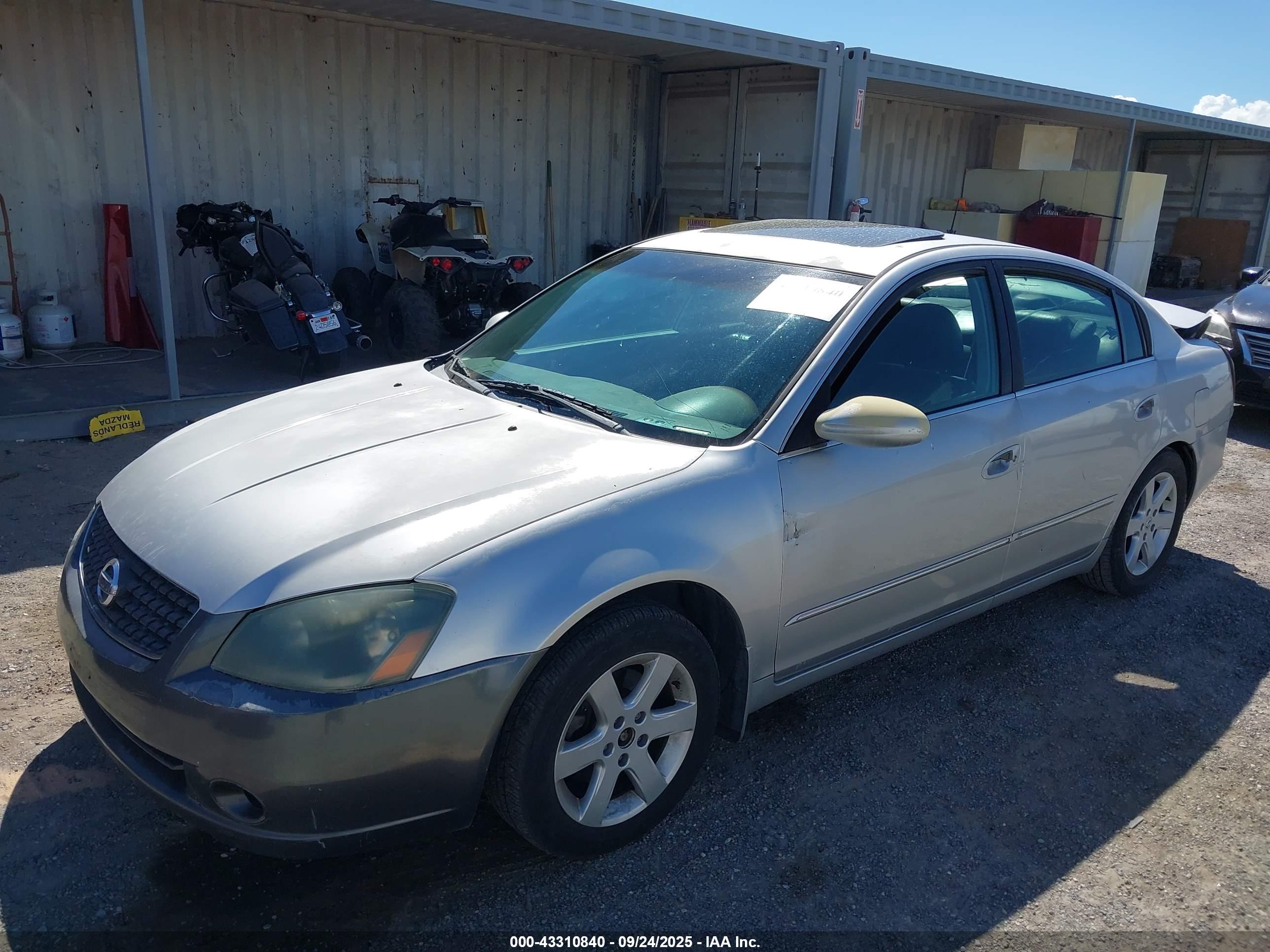 NISSAN ALTIMA image 2