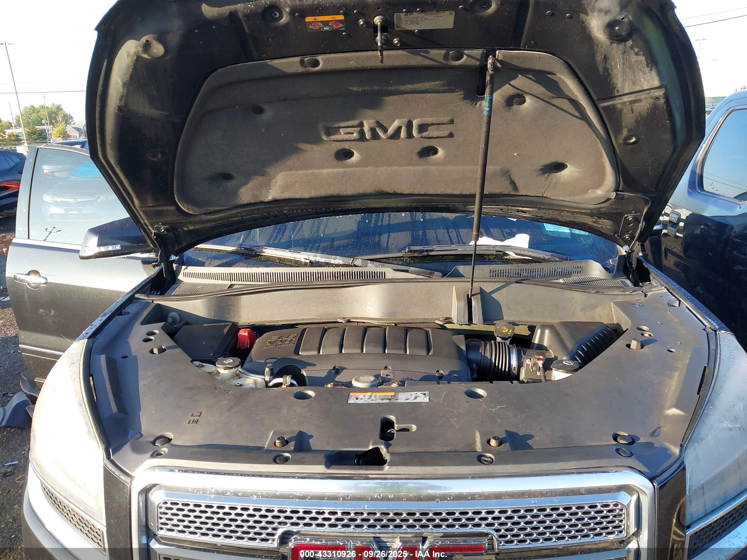 GMC ACADIA image 10