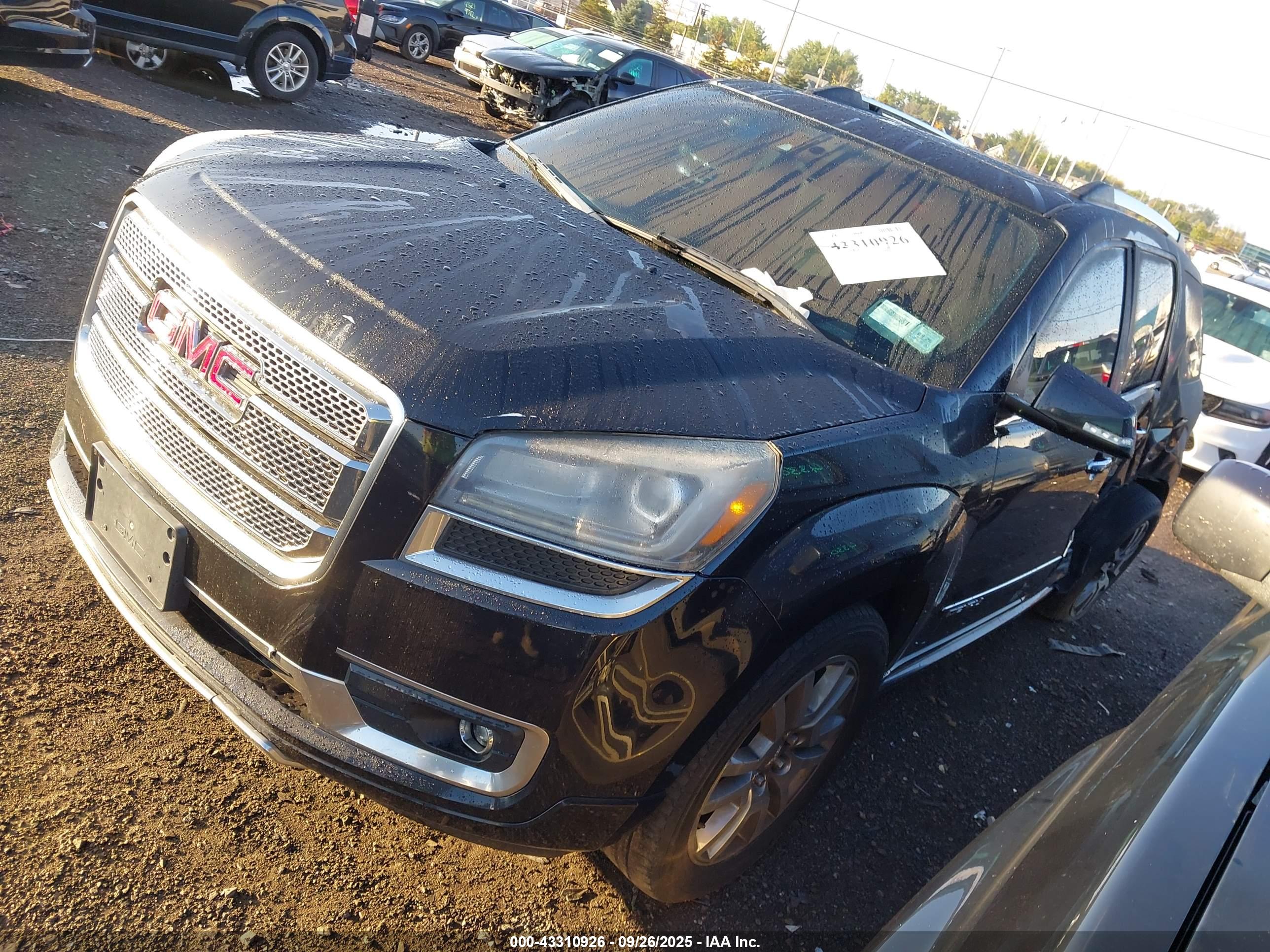 GMC ACADIA image 2