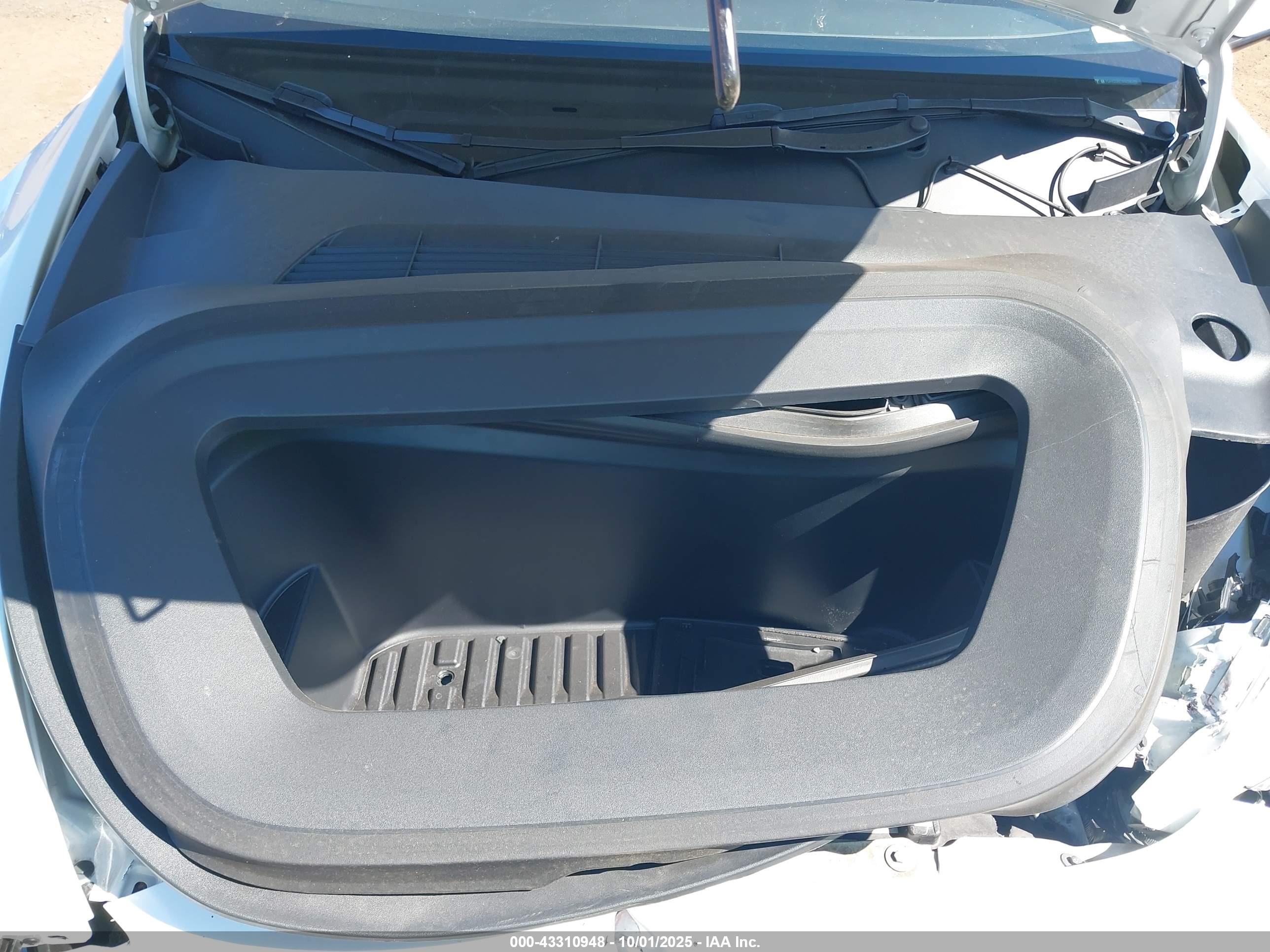 TESLA MODEL image 10
