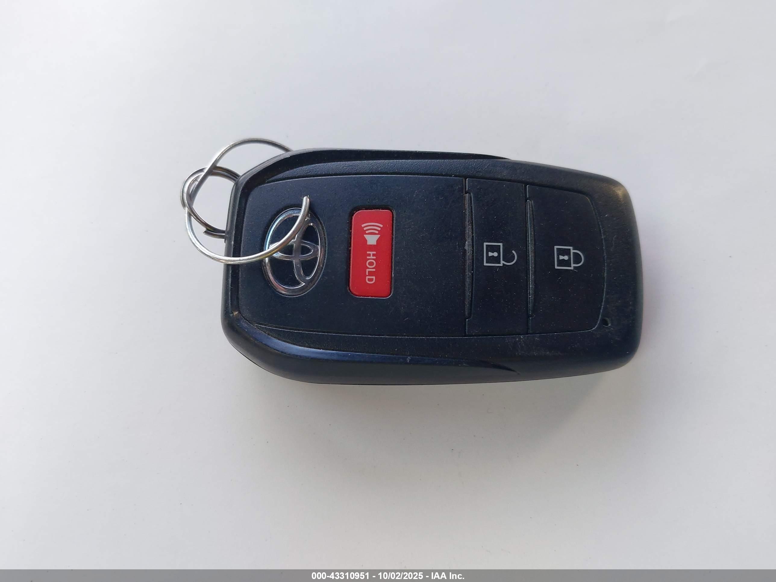 TOYOTA TACOMA image 11