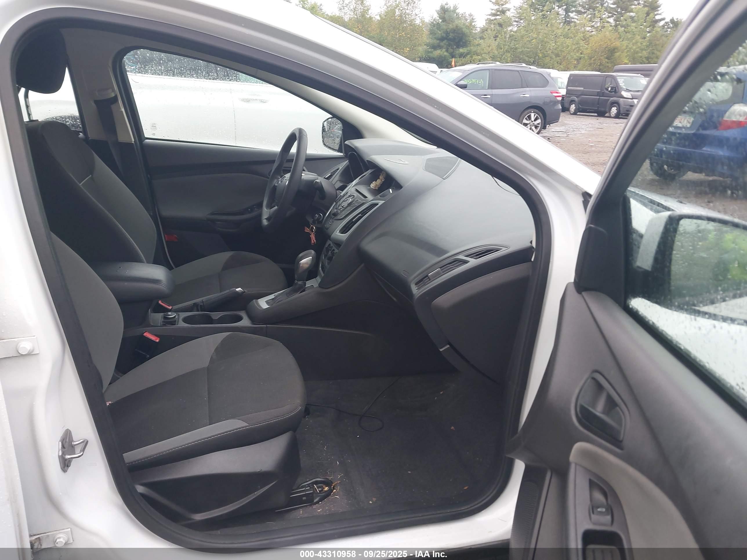 FORD FOCUS image 5