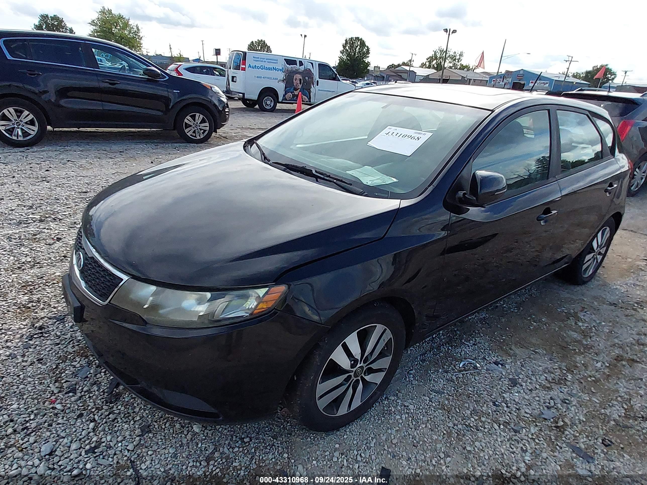 KIA FORTE image 2