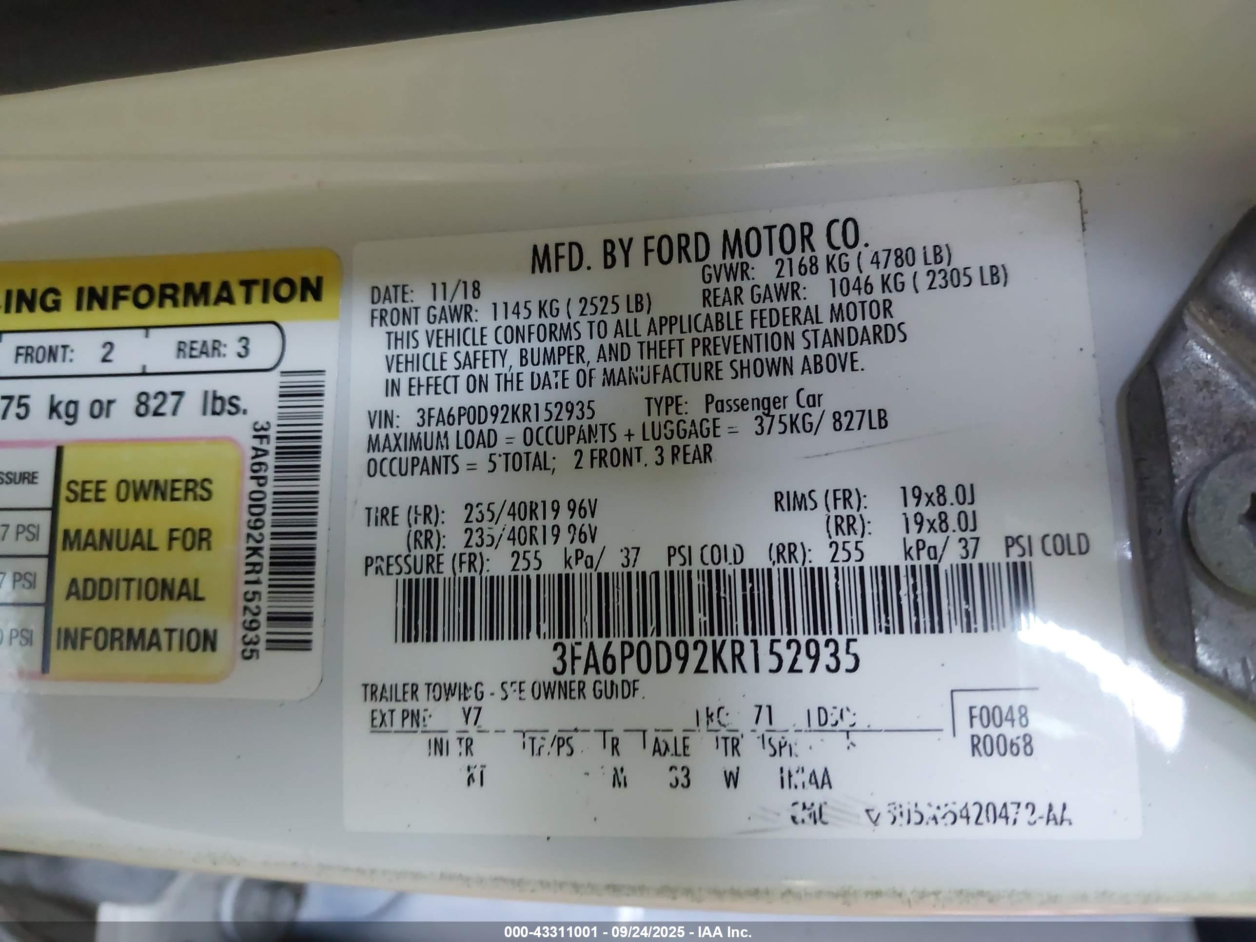 FORD FUSION image 9