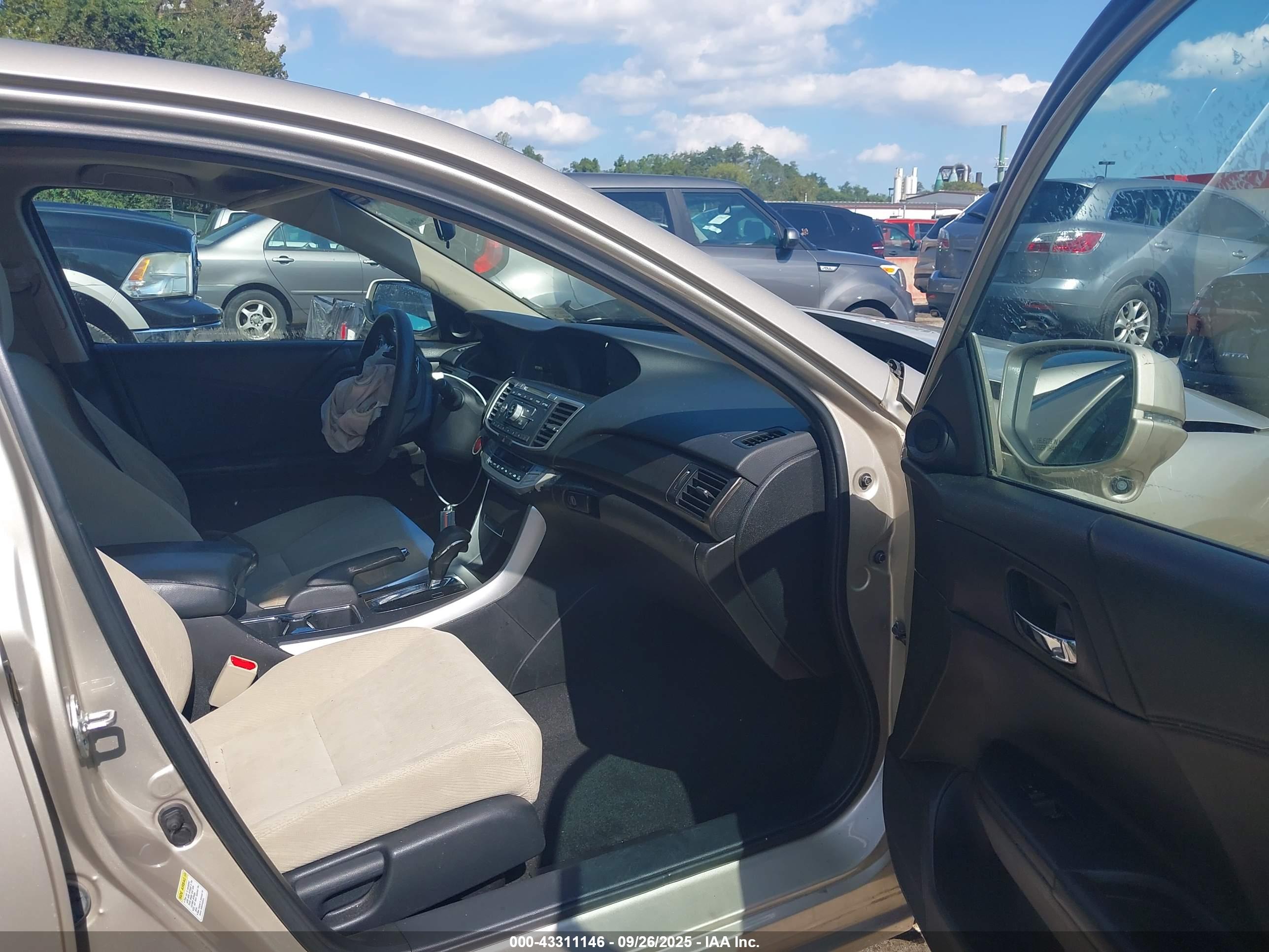 HONDA ACCORD image 5