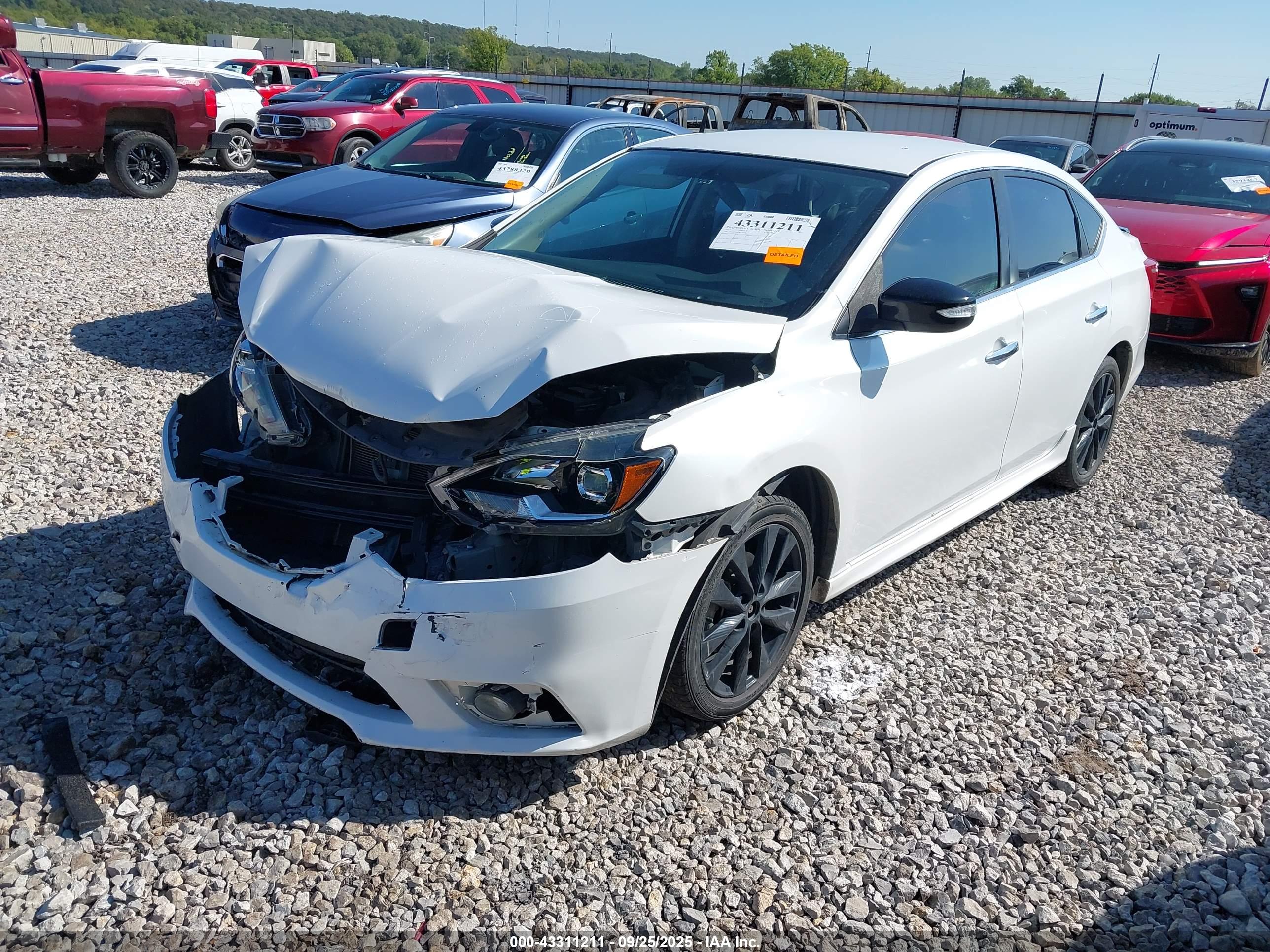 NISSAN SENTRA image 2