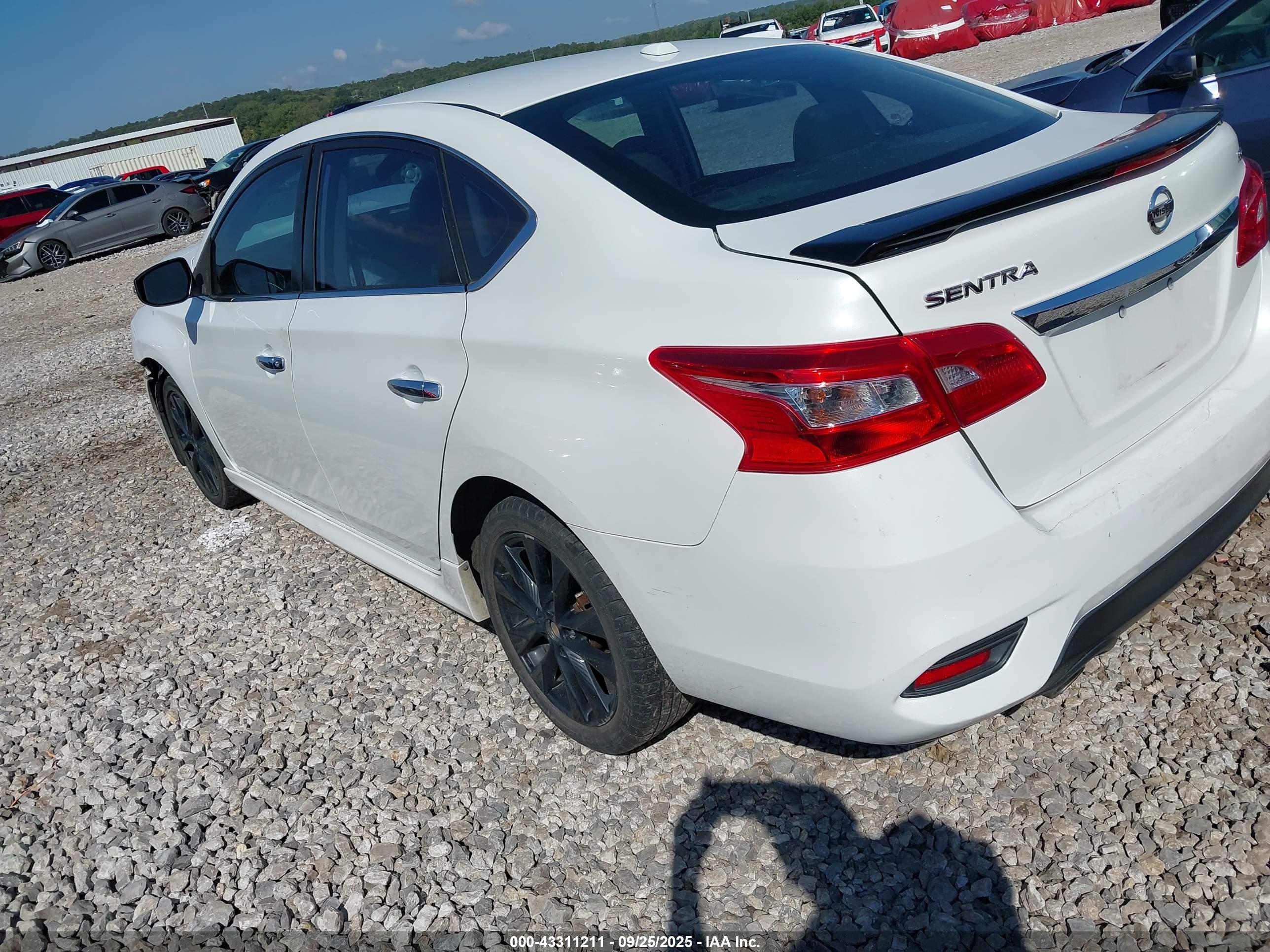 NISSAN SENTRA image 3