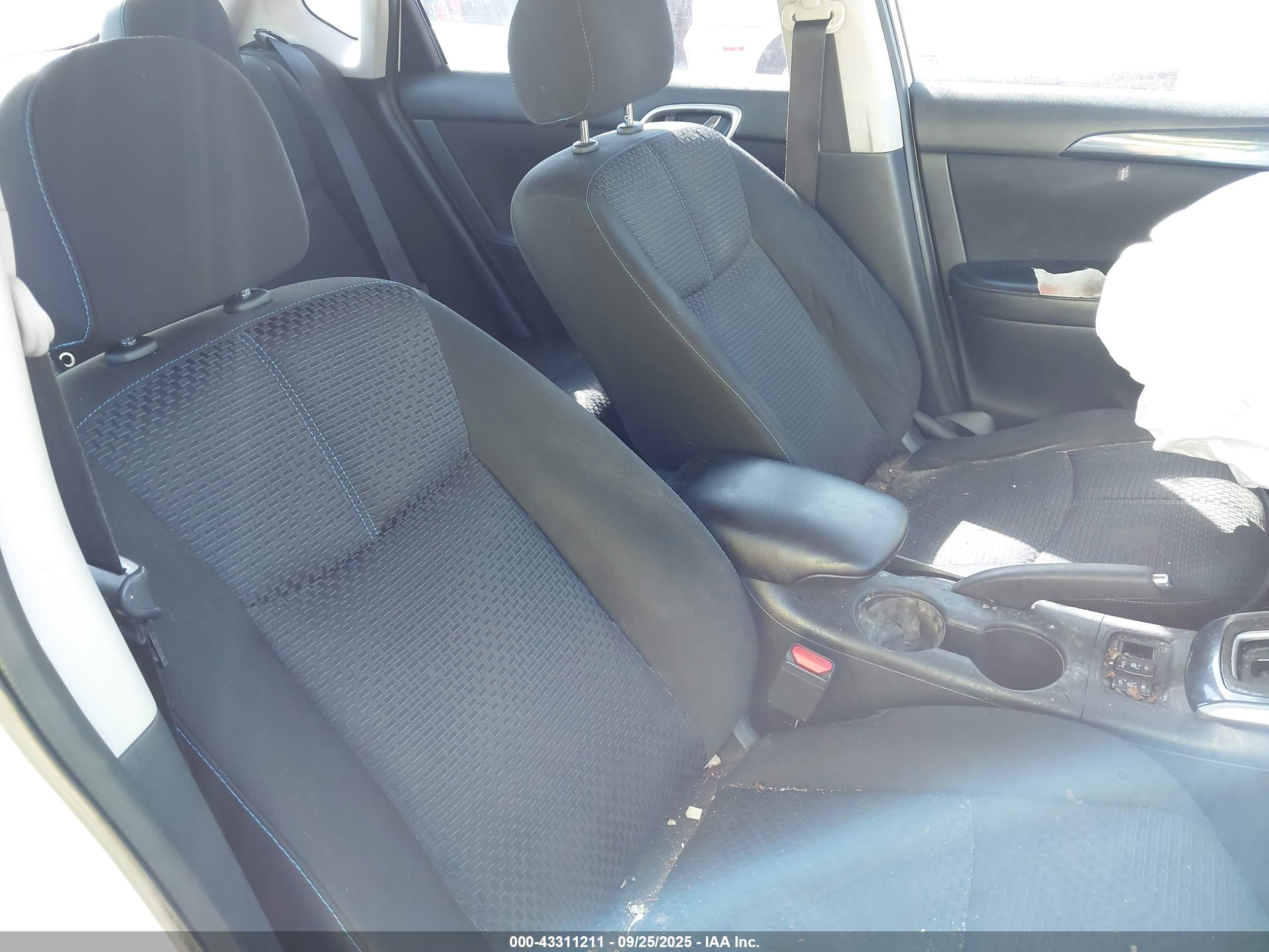 NISSAN SENTRA image 5