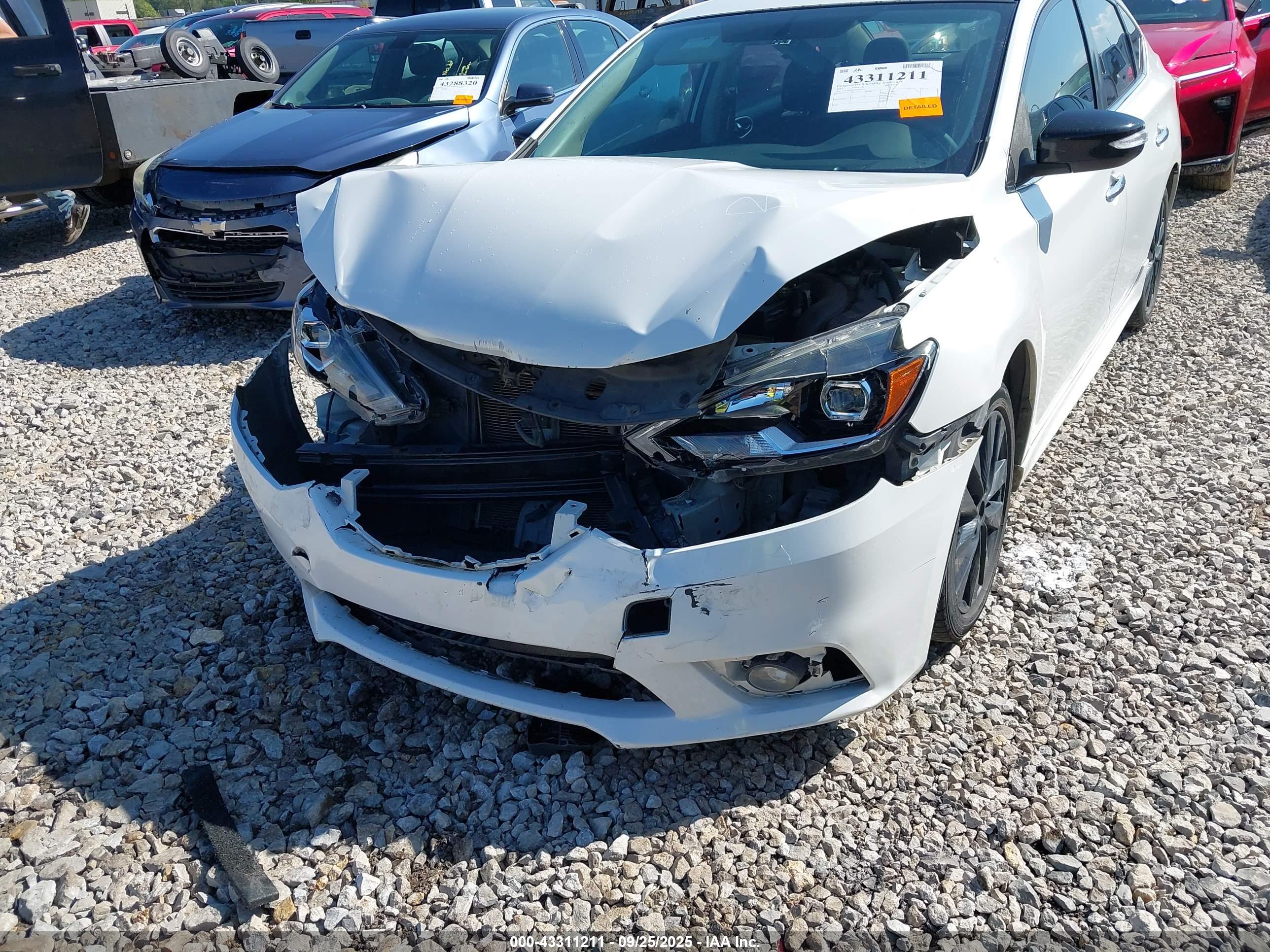 NISSAN SENTRA image 6