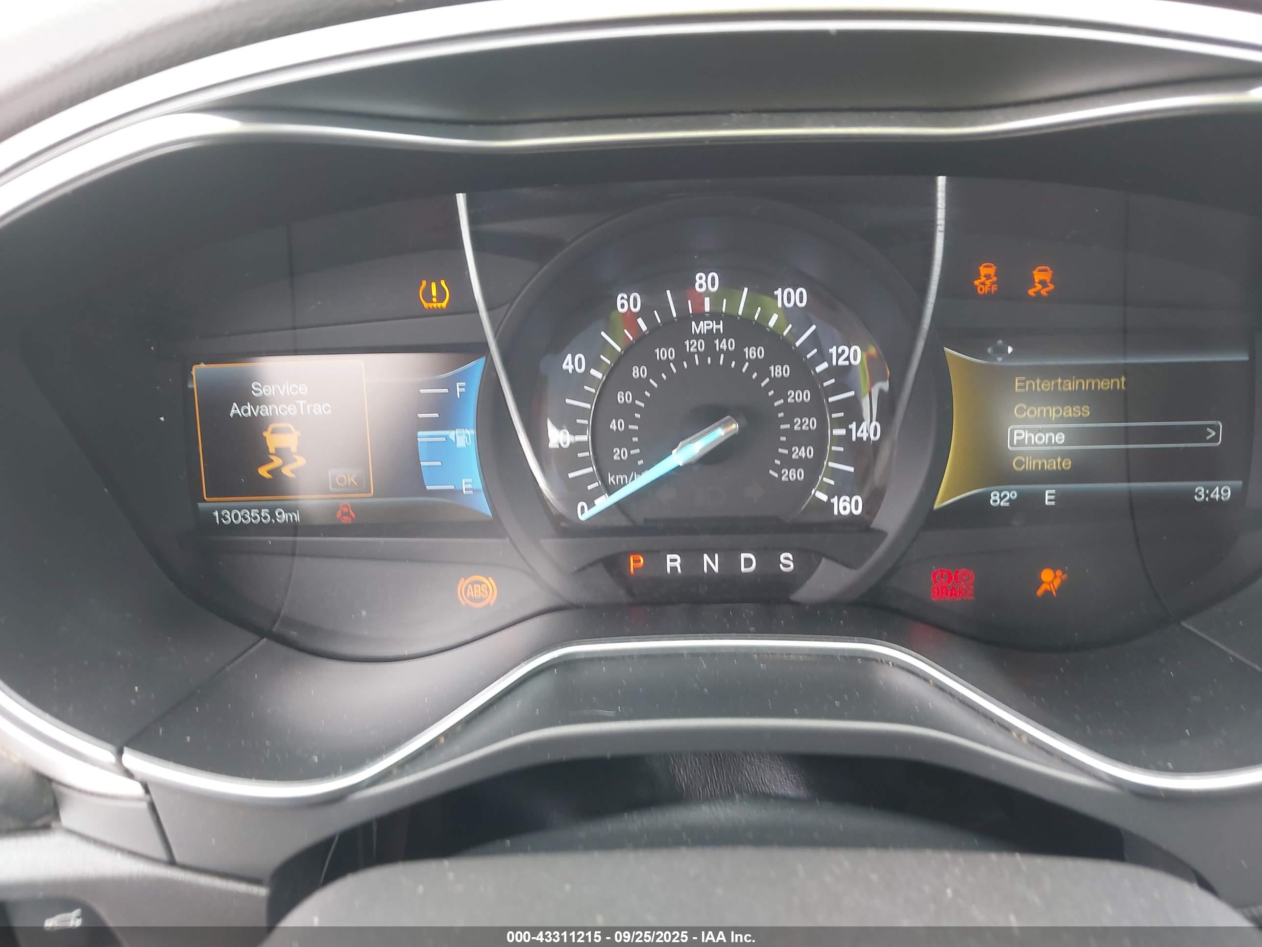 FORD FUSION image 7