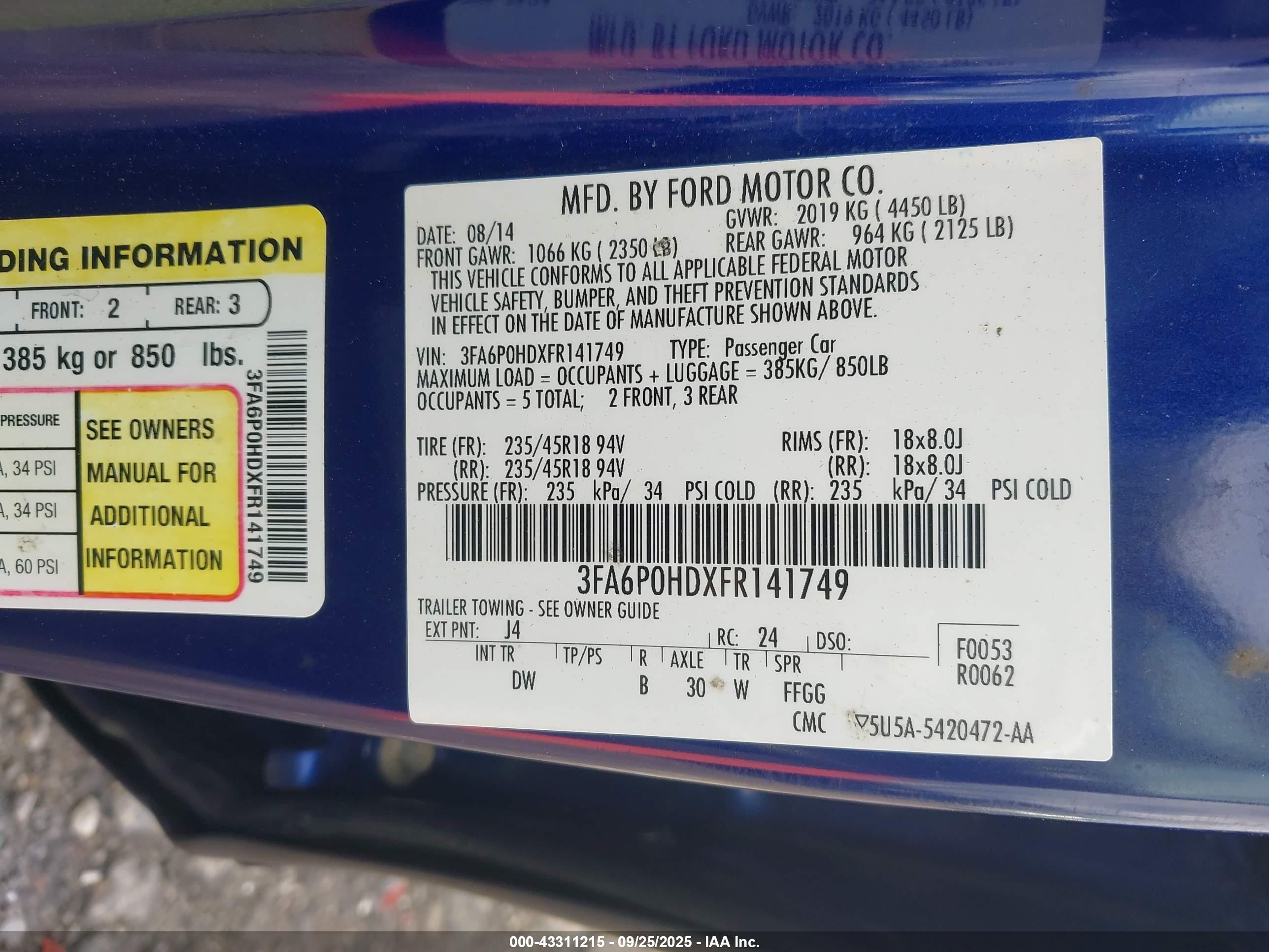 FORD FUSION image 9