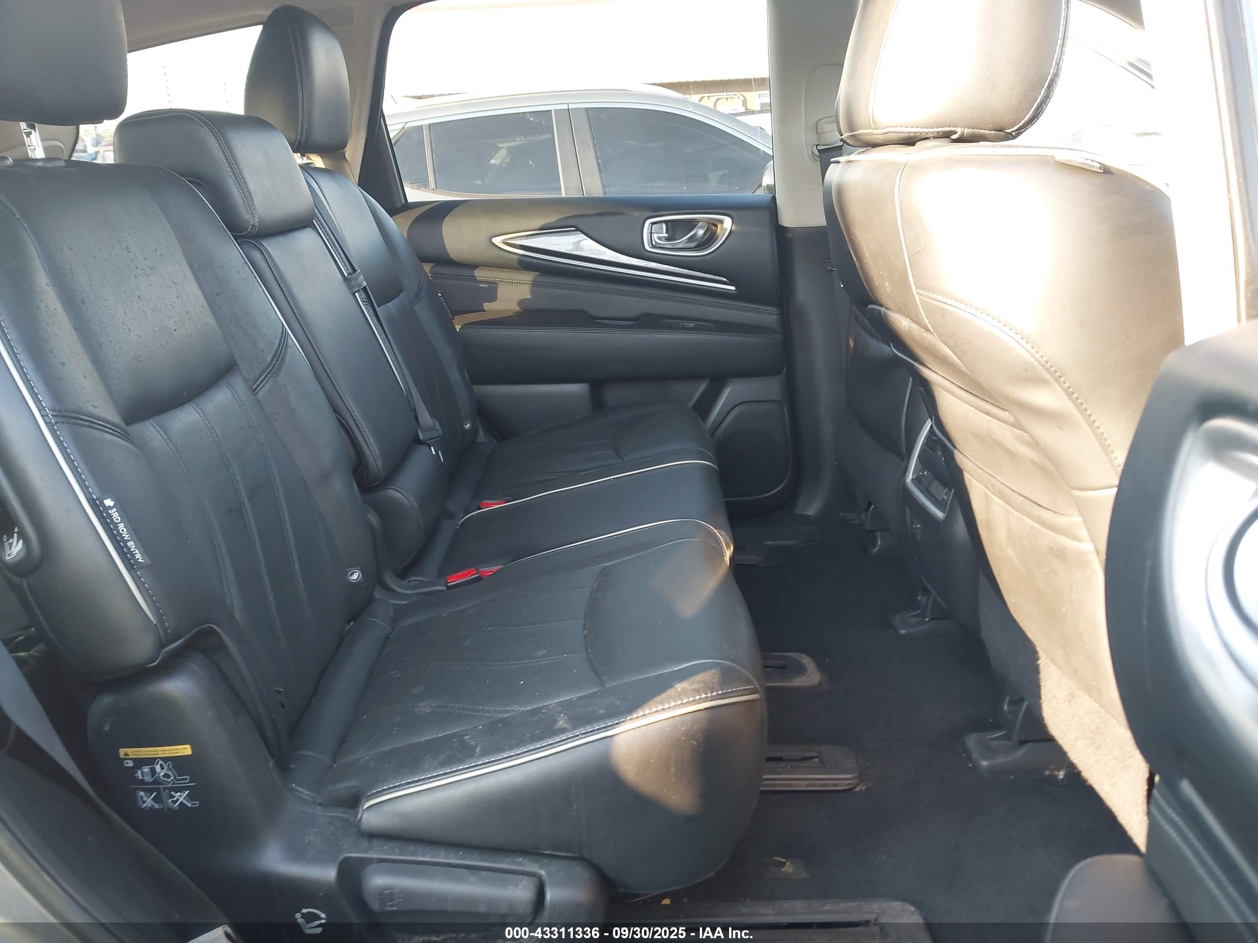 INFINITI QX60 image 8