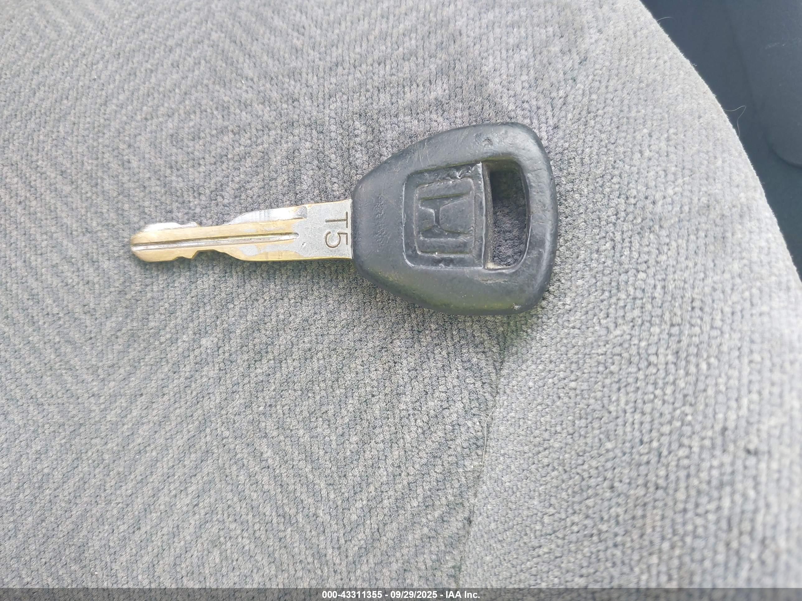 HONDA CIVIC image 11
