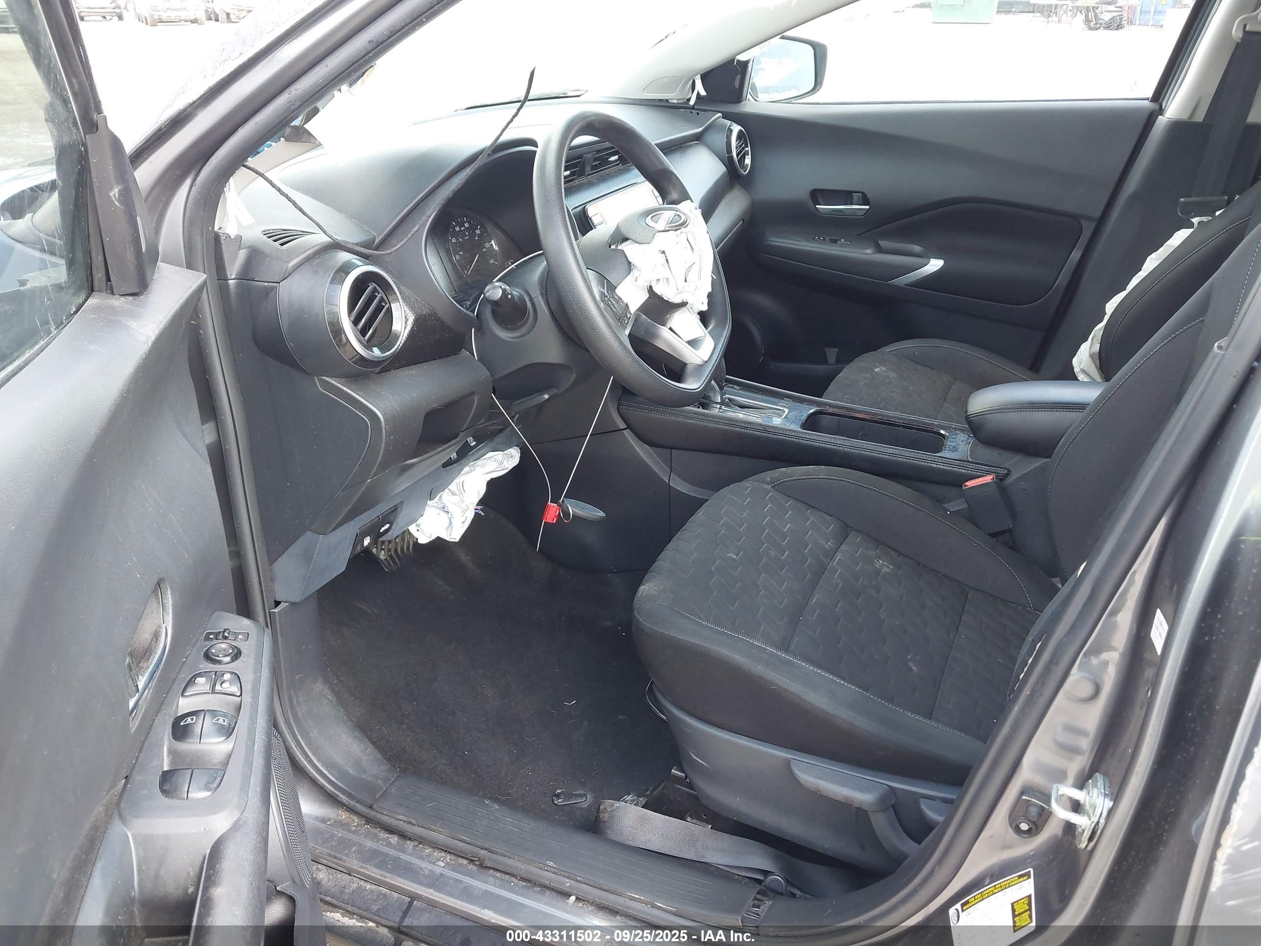 NISSAN KICKS image 5