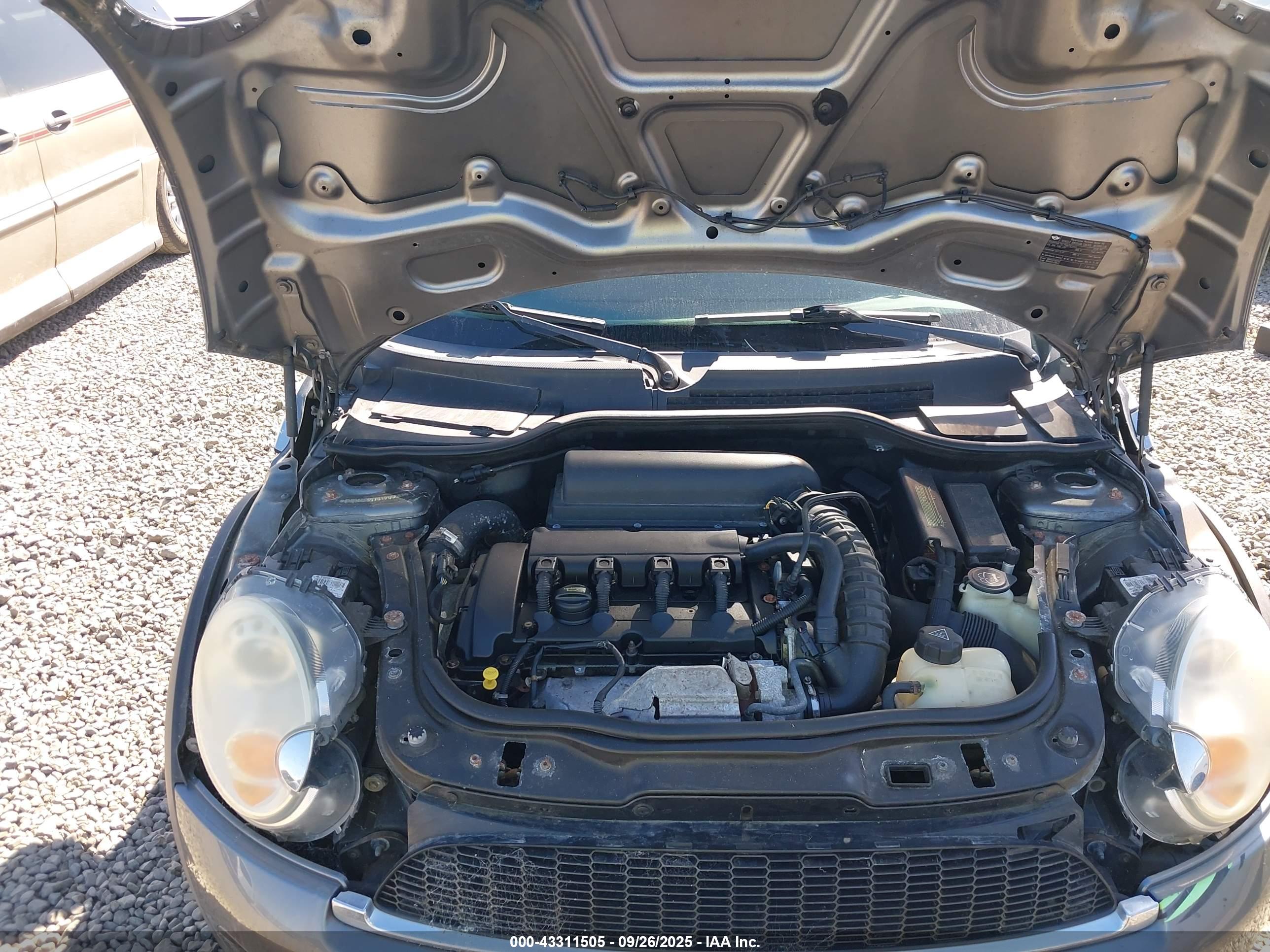 MINI COOPER image 10