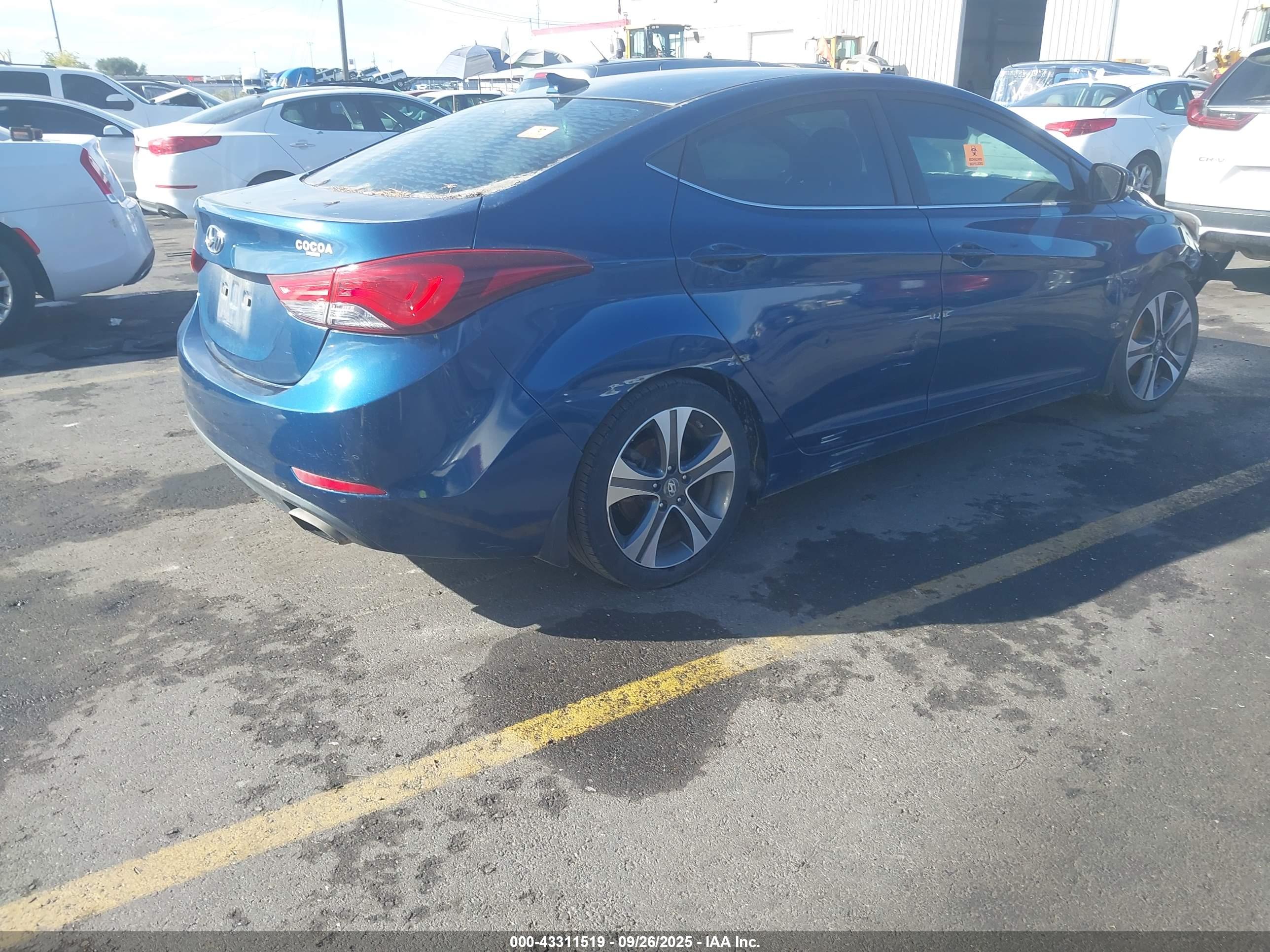 HYUNDAI ELANTRA image 4