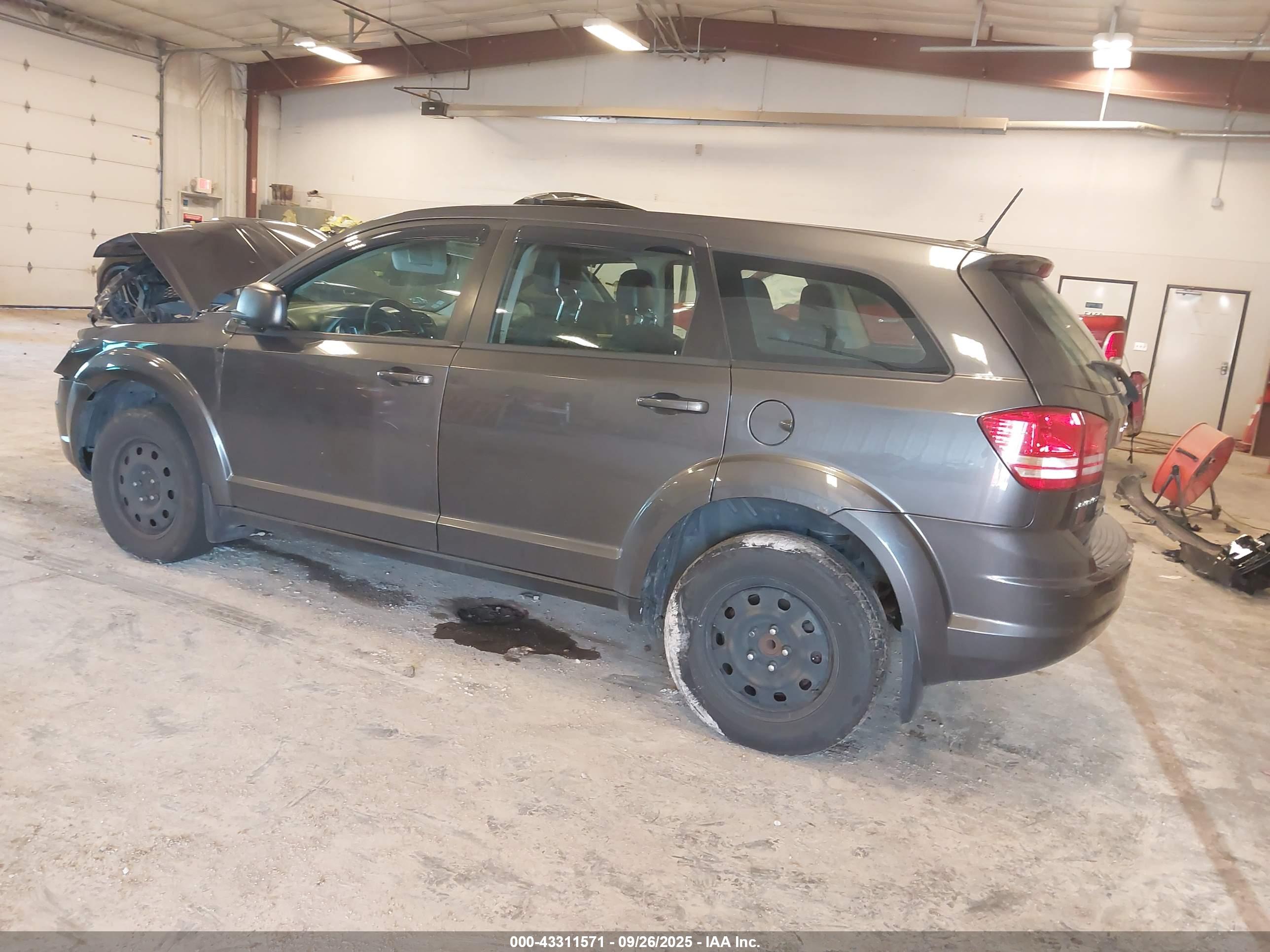 DODGE JOURNEY image 3
