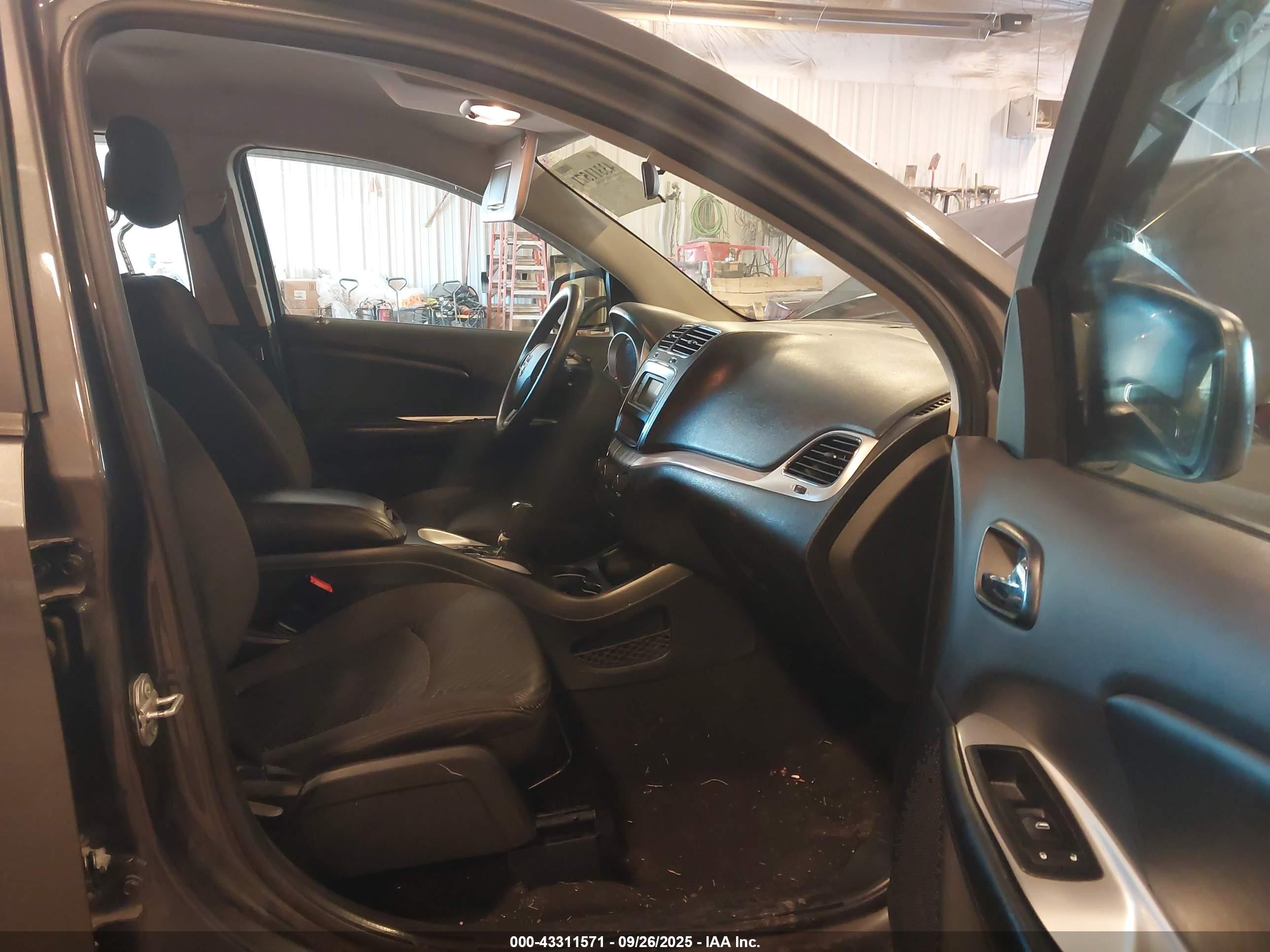 DODGE JOURNEY image 5