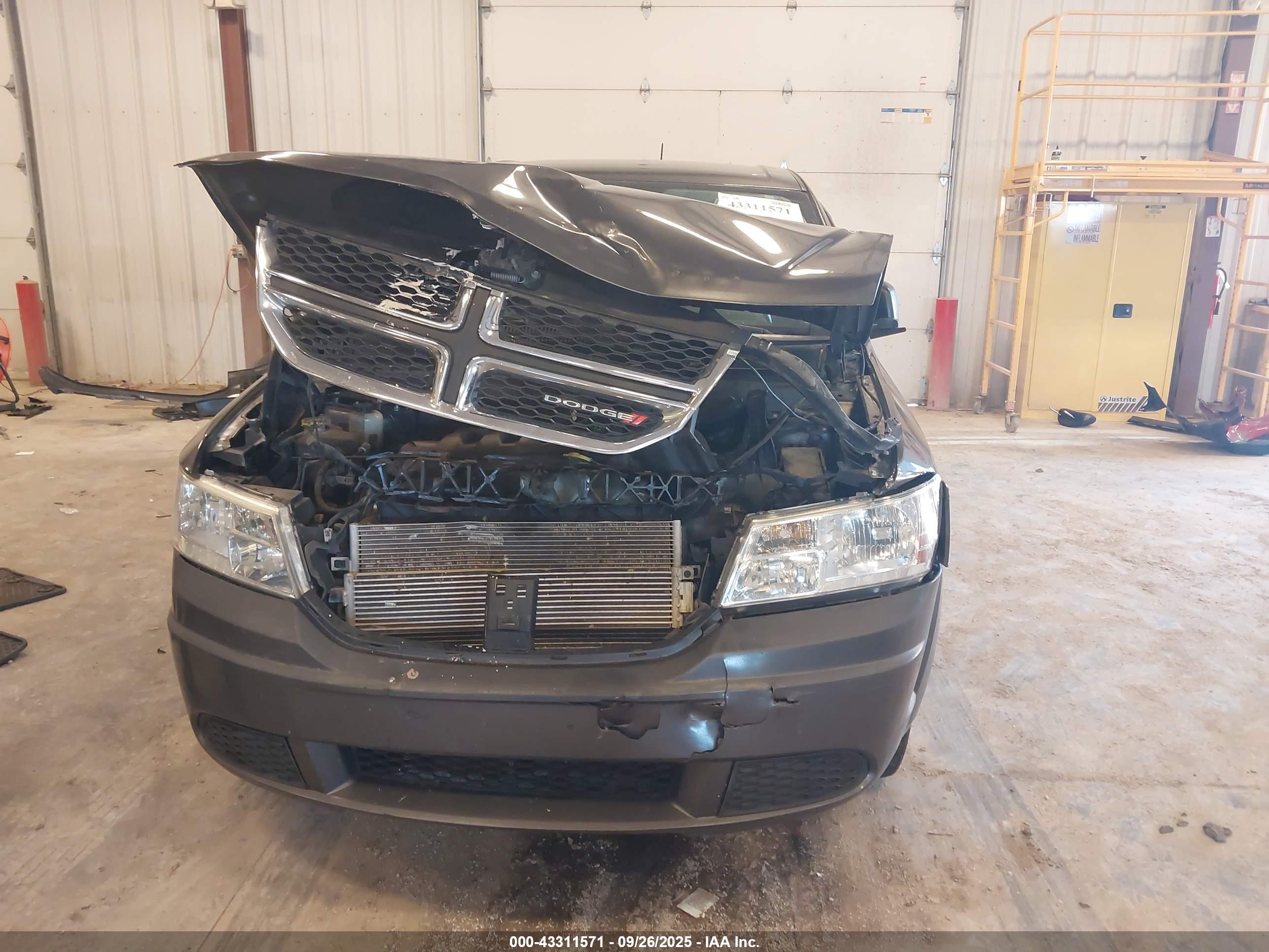 DODGE JOURNEY image 6