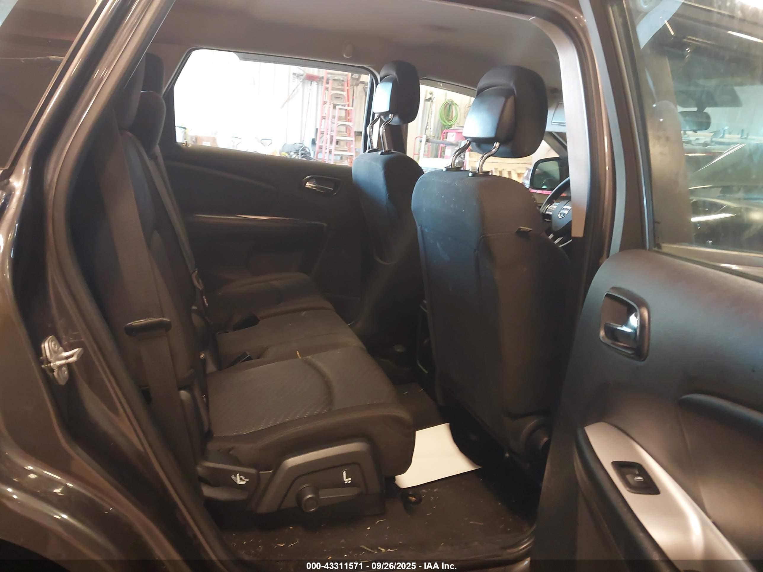 DODGE JOURNEY image 8